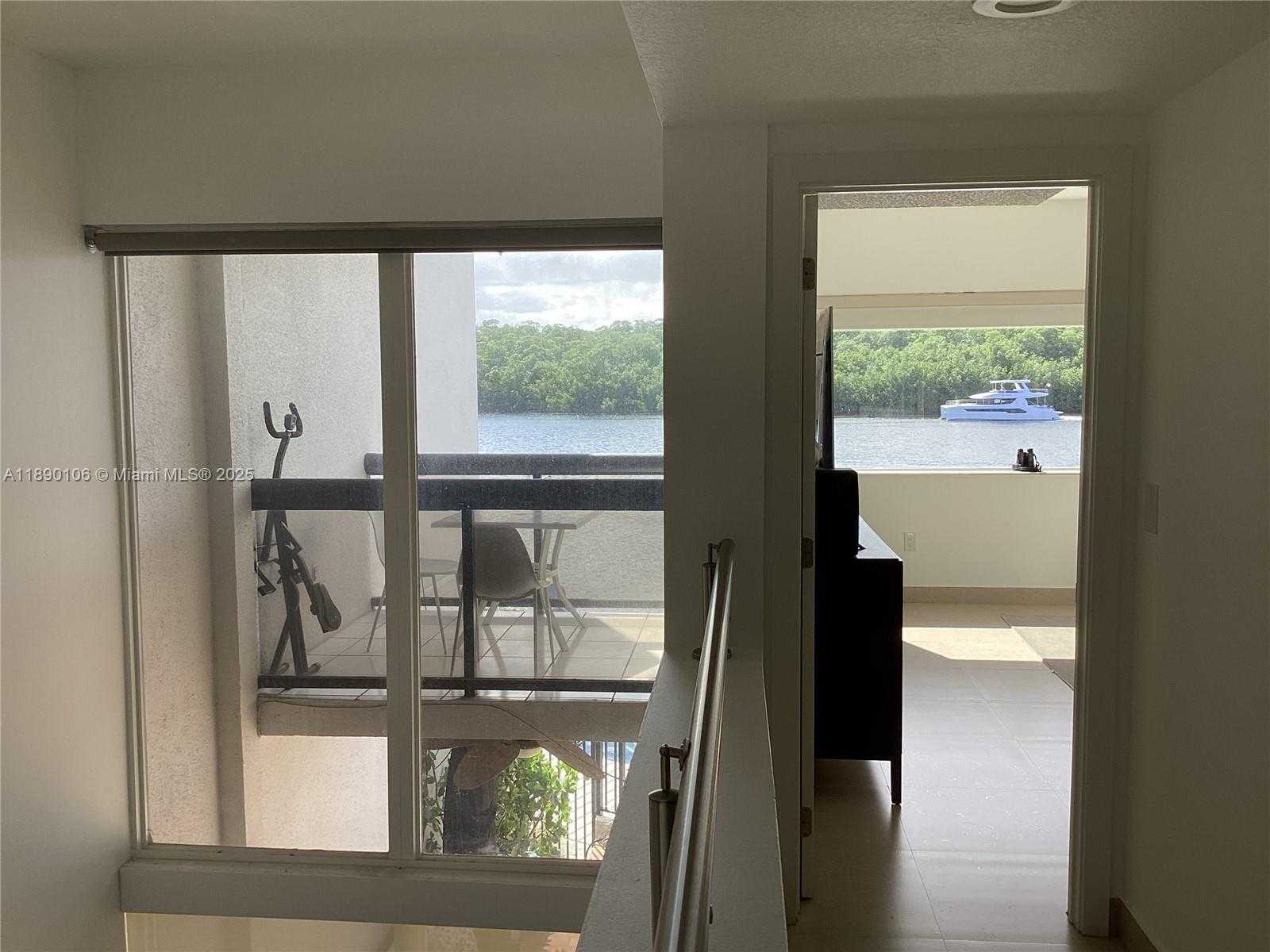 Small Image of 460 POINCIANA DR #1610, Sunny Isles Beach Number 19