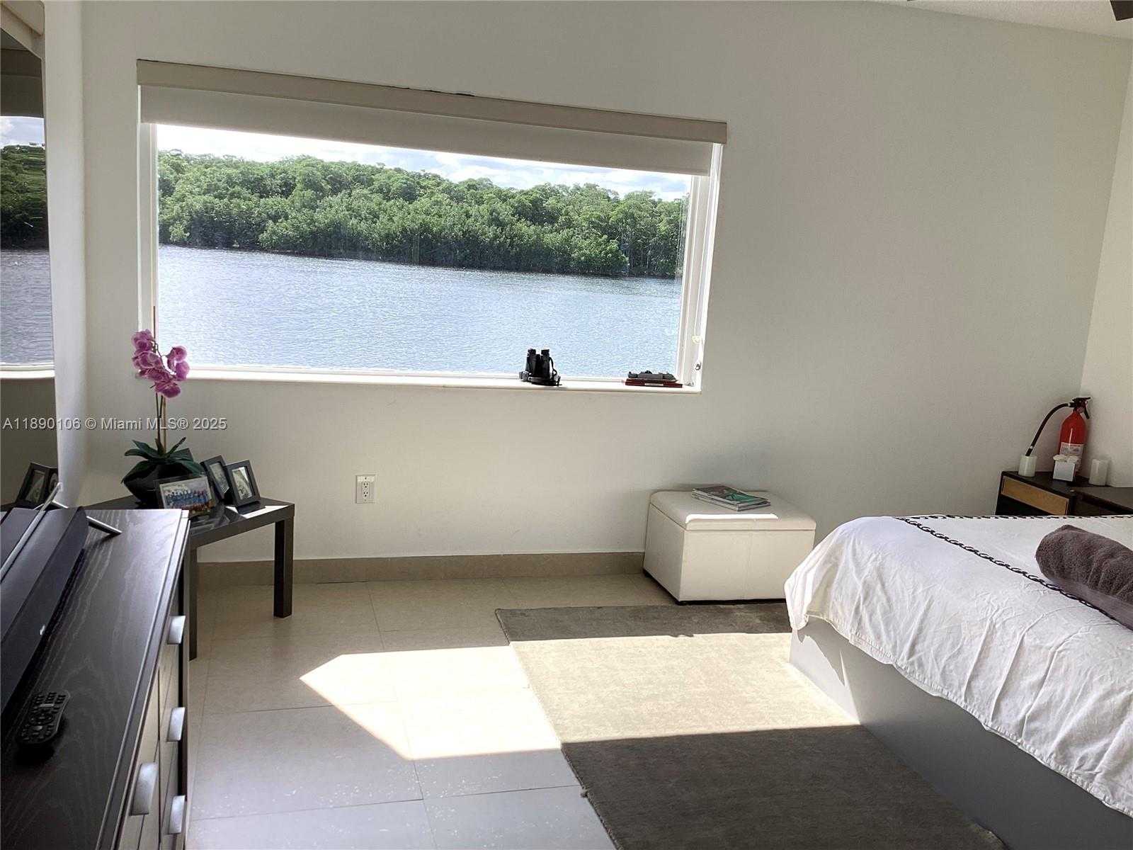 Small Image of 460 POINCIANA DR #1610, Sunny Isles Beach Number 20