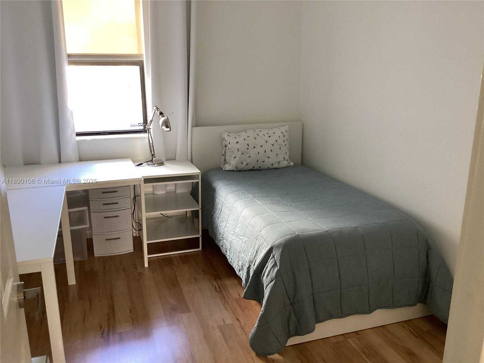 Small Image of 460 POINCIANA DR #1610, Sunny Isles Beach Number 23