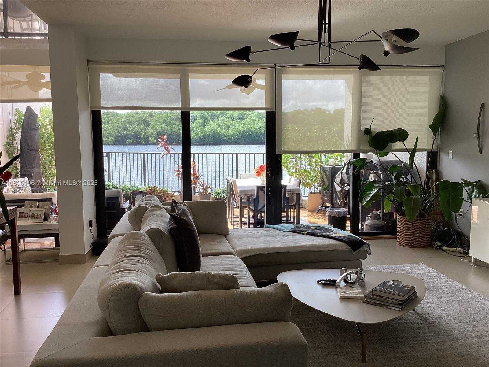 Small Image of 460 POINCIANA DR #1610, Sunny Isles Beach Number 4