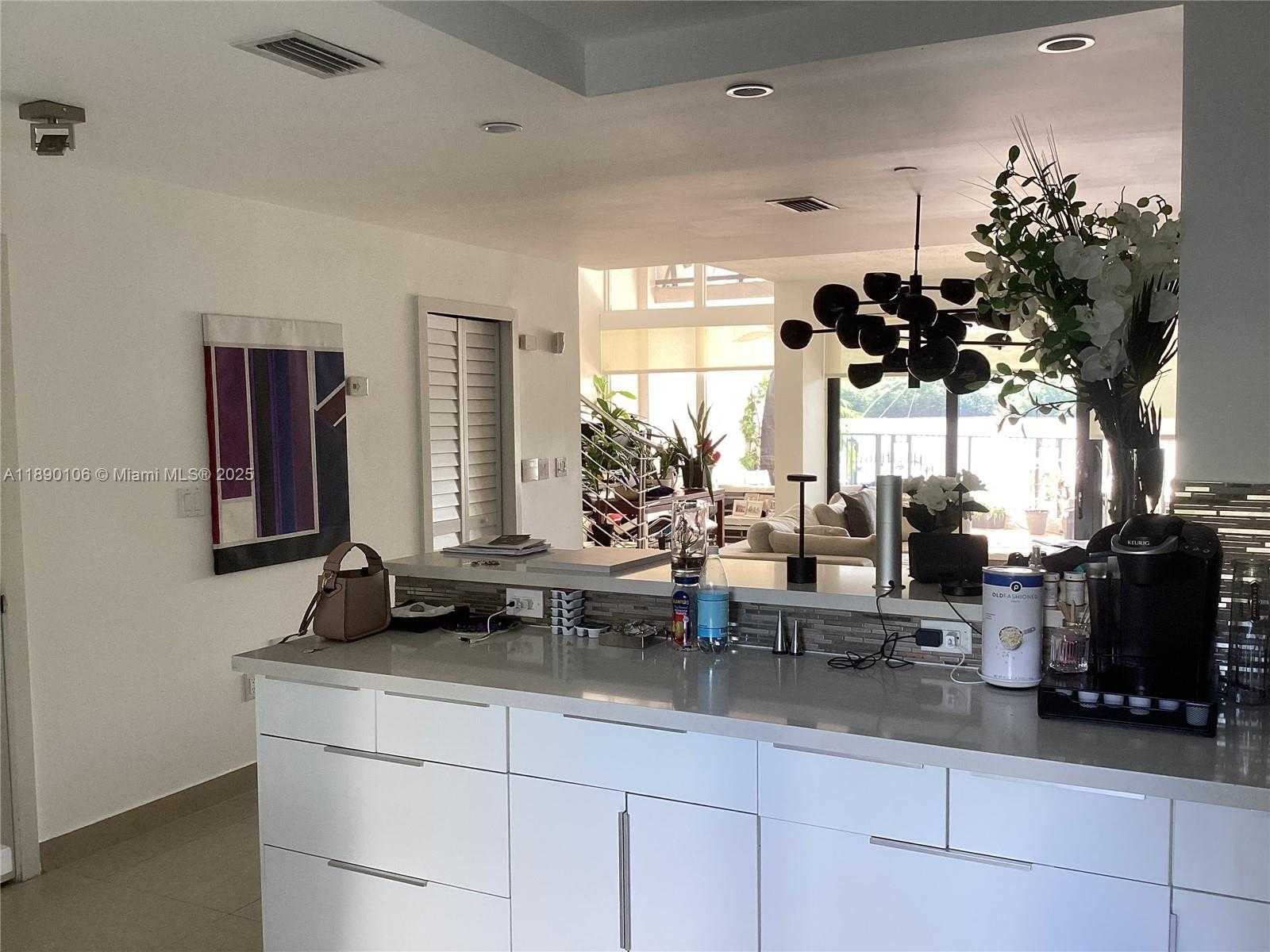 Small Image of 460 POINCIANA DR #1610, Sunny Isles Beach Number 6