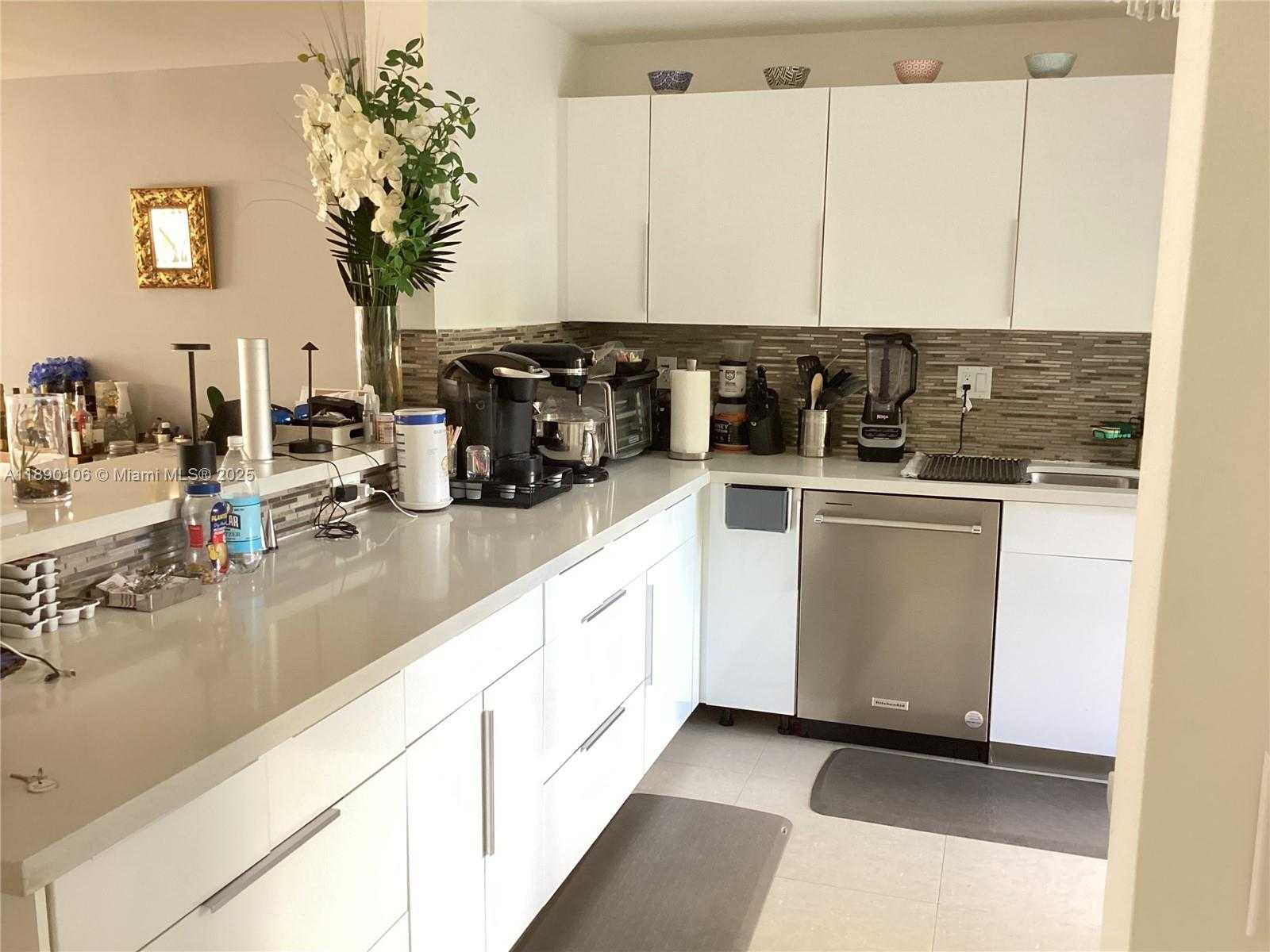 Small Image of 460 POINCIANA DR #1610, Sunny Isles Beach Number 7