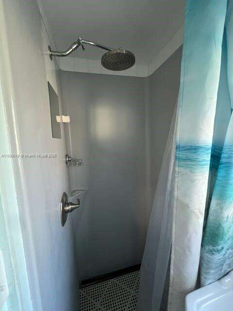 Small Image of 100 MORRIS LN #B-2, Key Largo Number 7