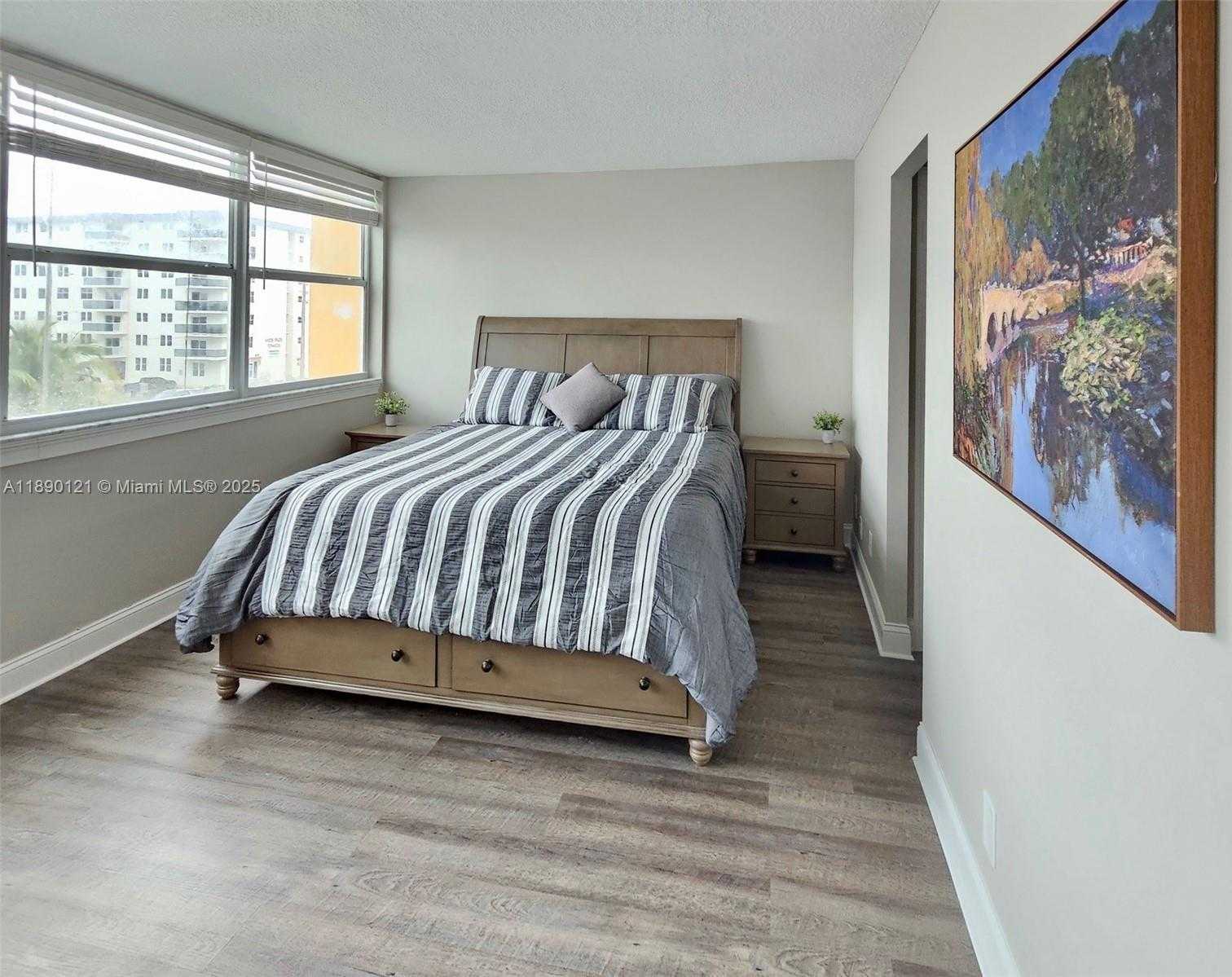 Small Image of 1410 EAST OCEAN DR #308, Hollywood Number 22