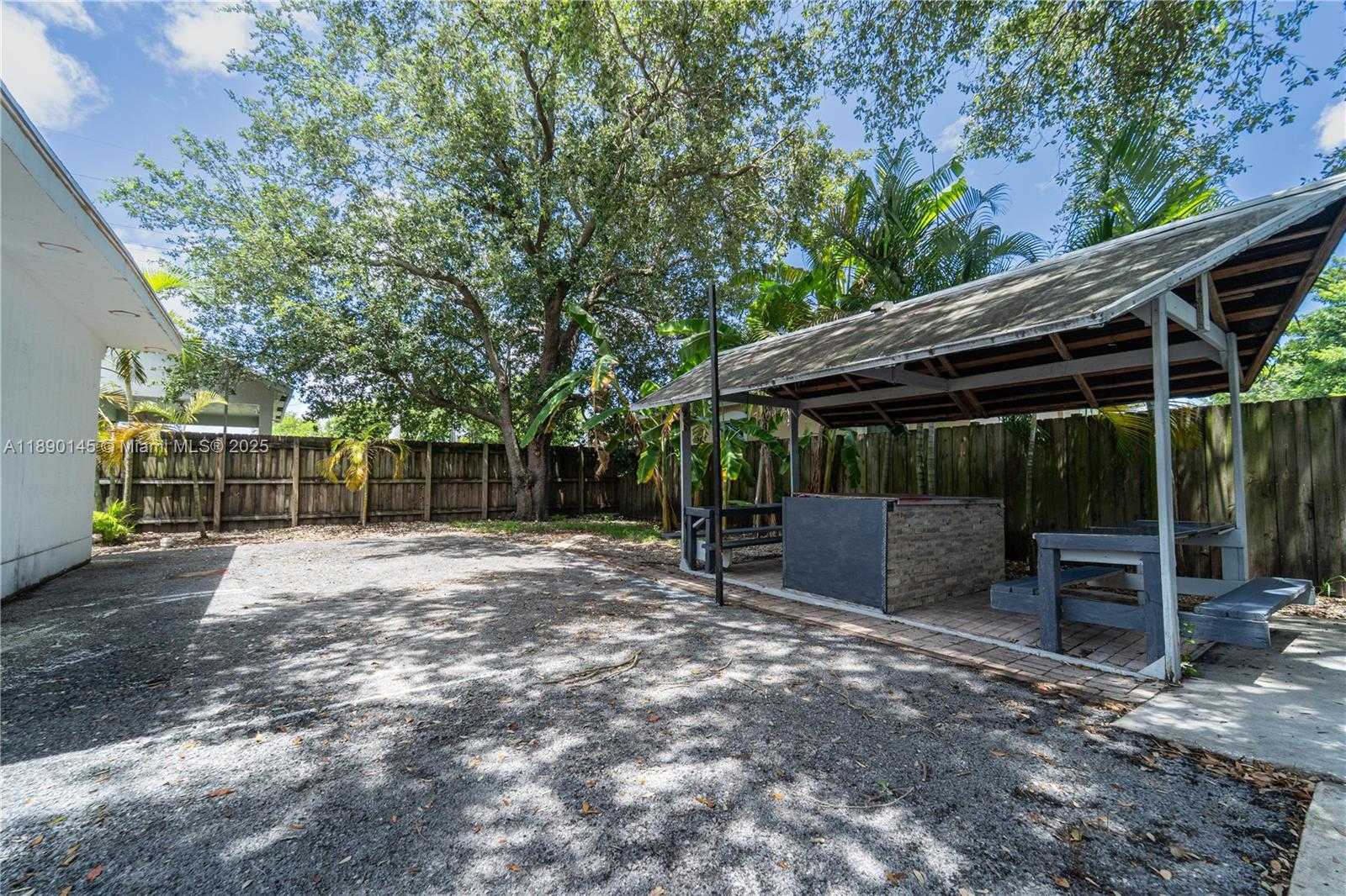 Small Image of 5725 NORTH WEST 24TH AVE #1, Miami Number 16