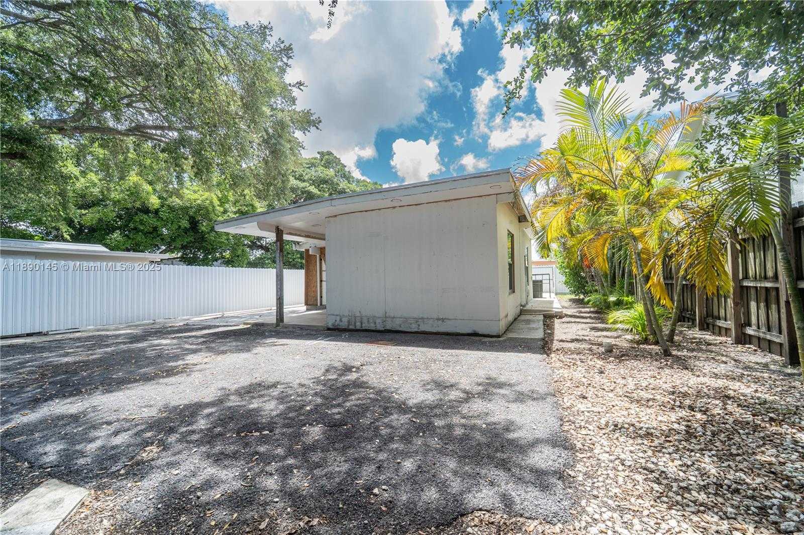 Small Image of 5725 NORTH WEST 24TH AVE #1, Miami Number 17
