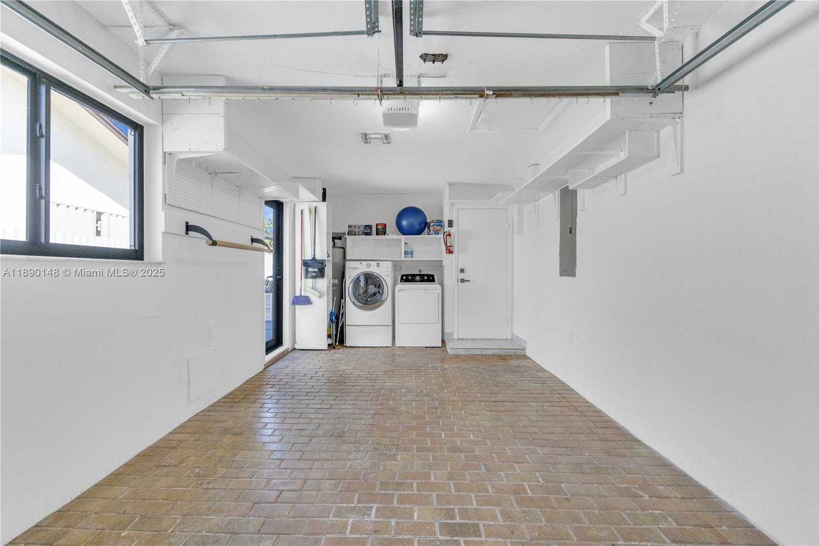 Small Image of 631 SOUTH WEST 102ND AVE, Miami Number 31