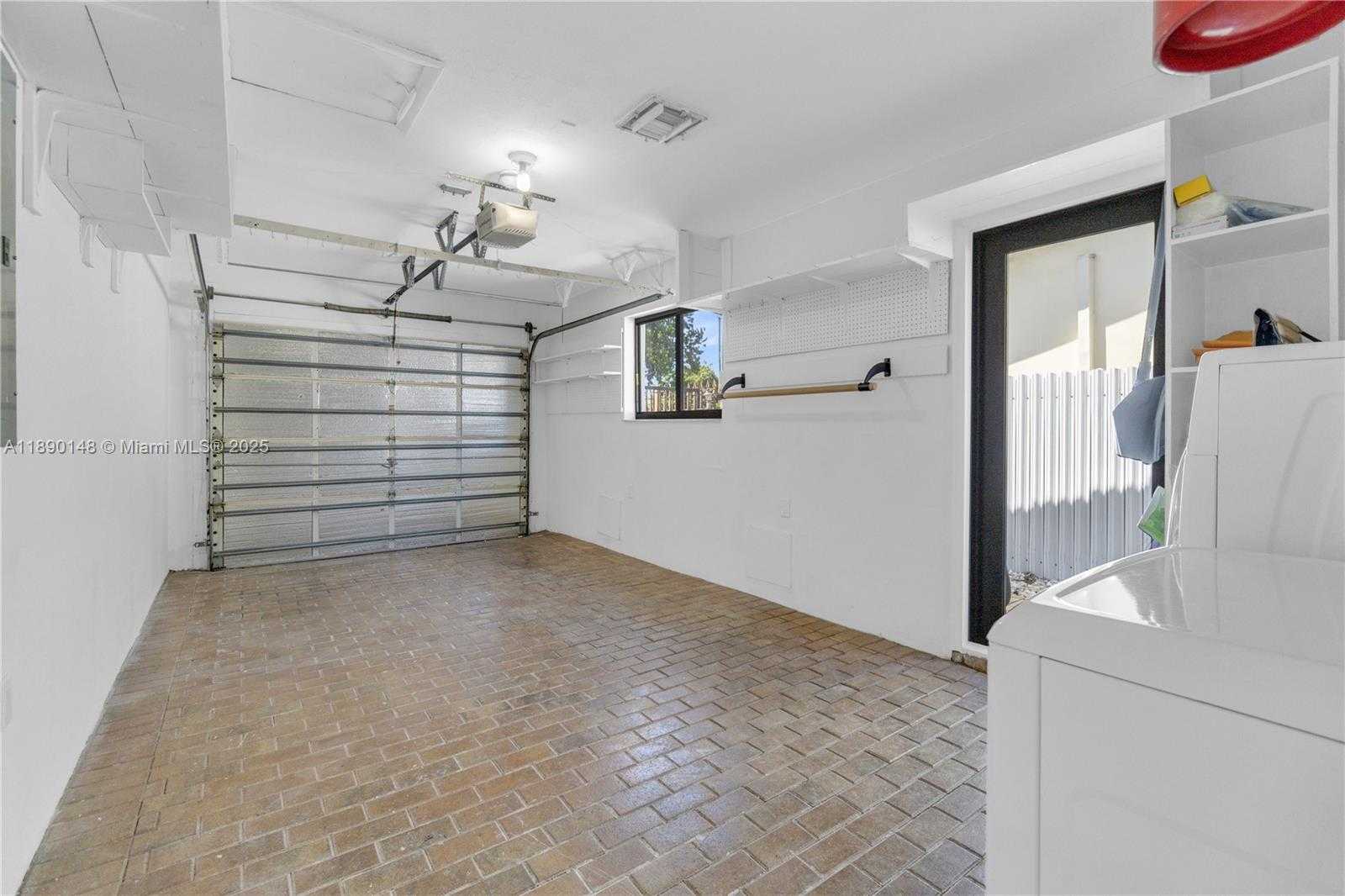Small Image of 631 SOUTH WEST 102ND AVE, Miami Number 32