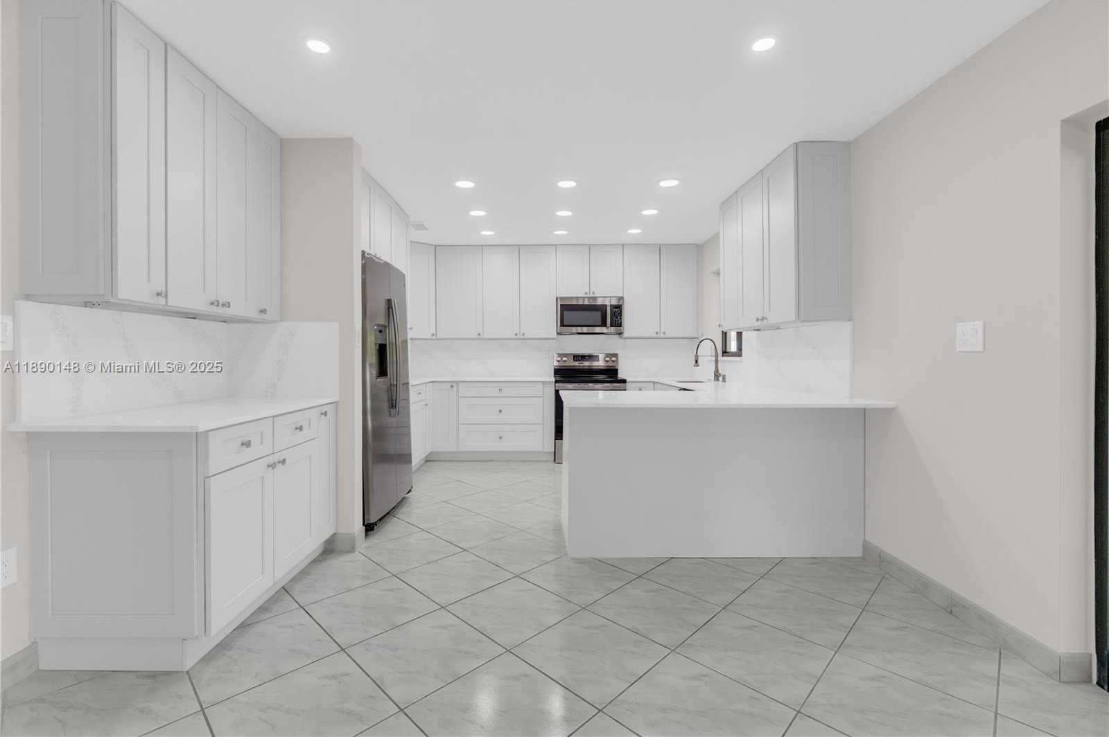 Small Image of 631 SOUTH WEST 102ND AVE, Miami Number 5