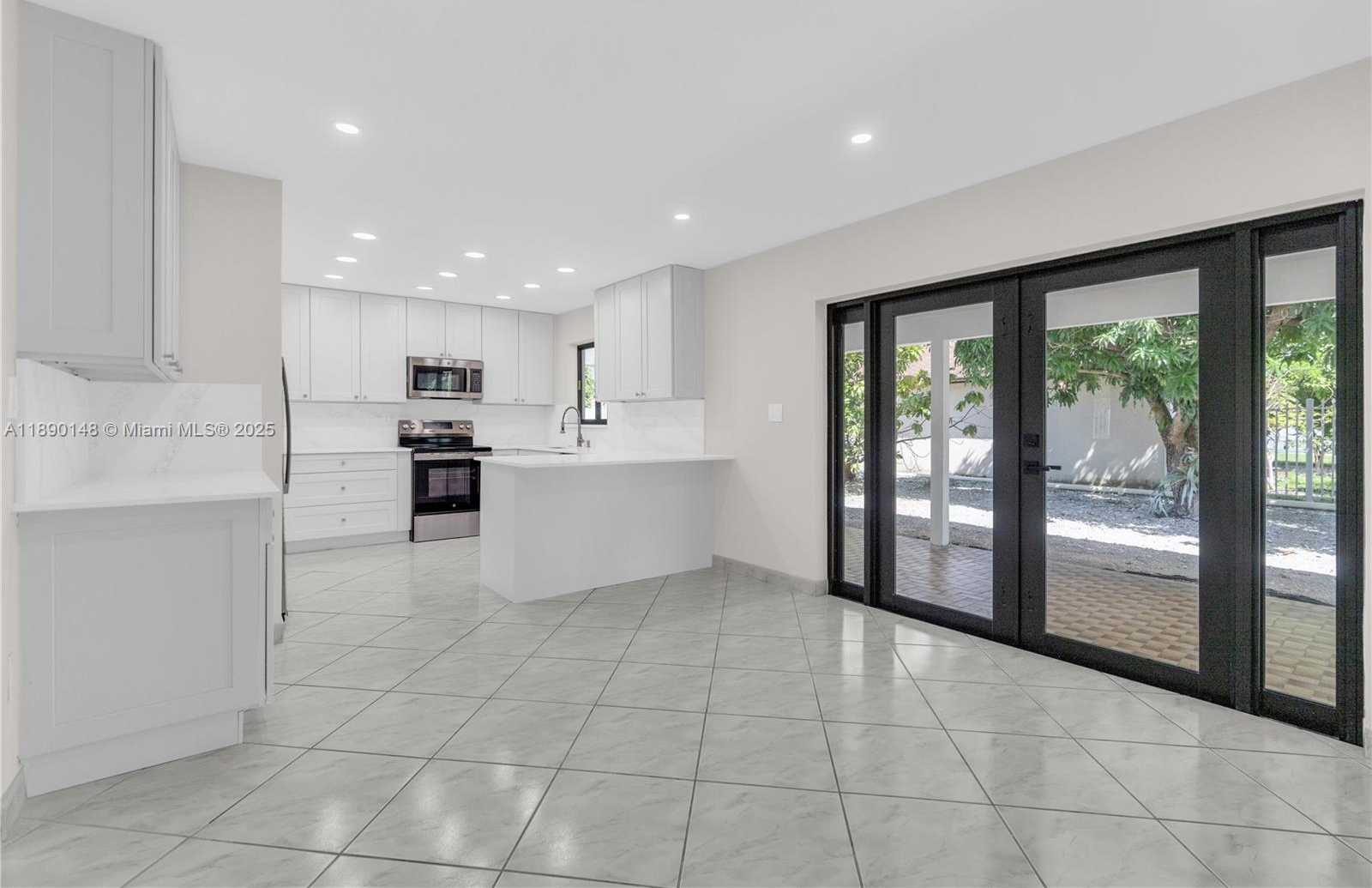 Small Image of 631 SOUTH WEST 102ND AVE, Miami Number 9