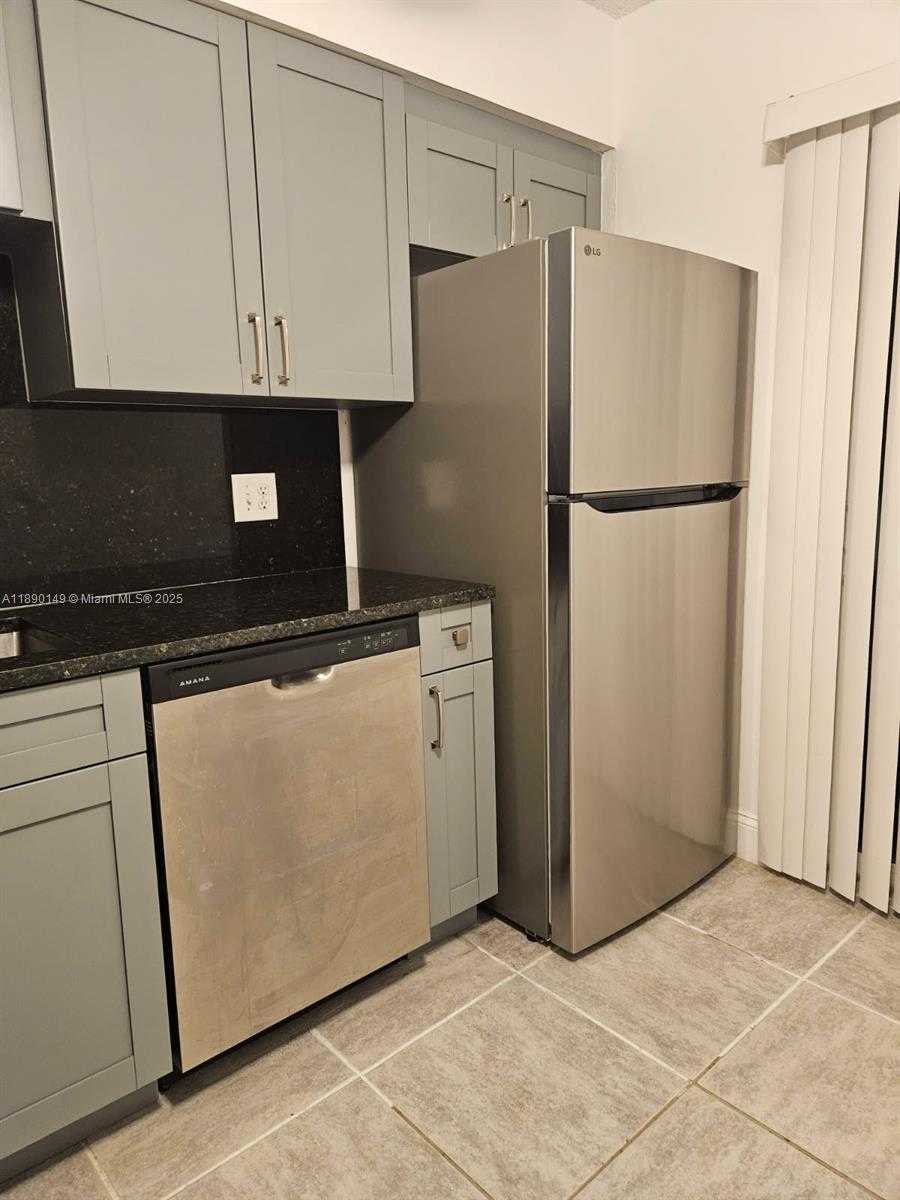 Small Image of Hollywood Number 4