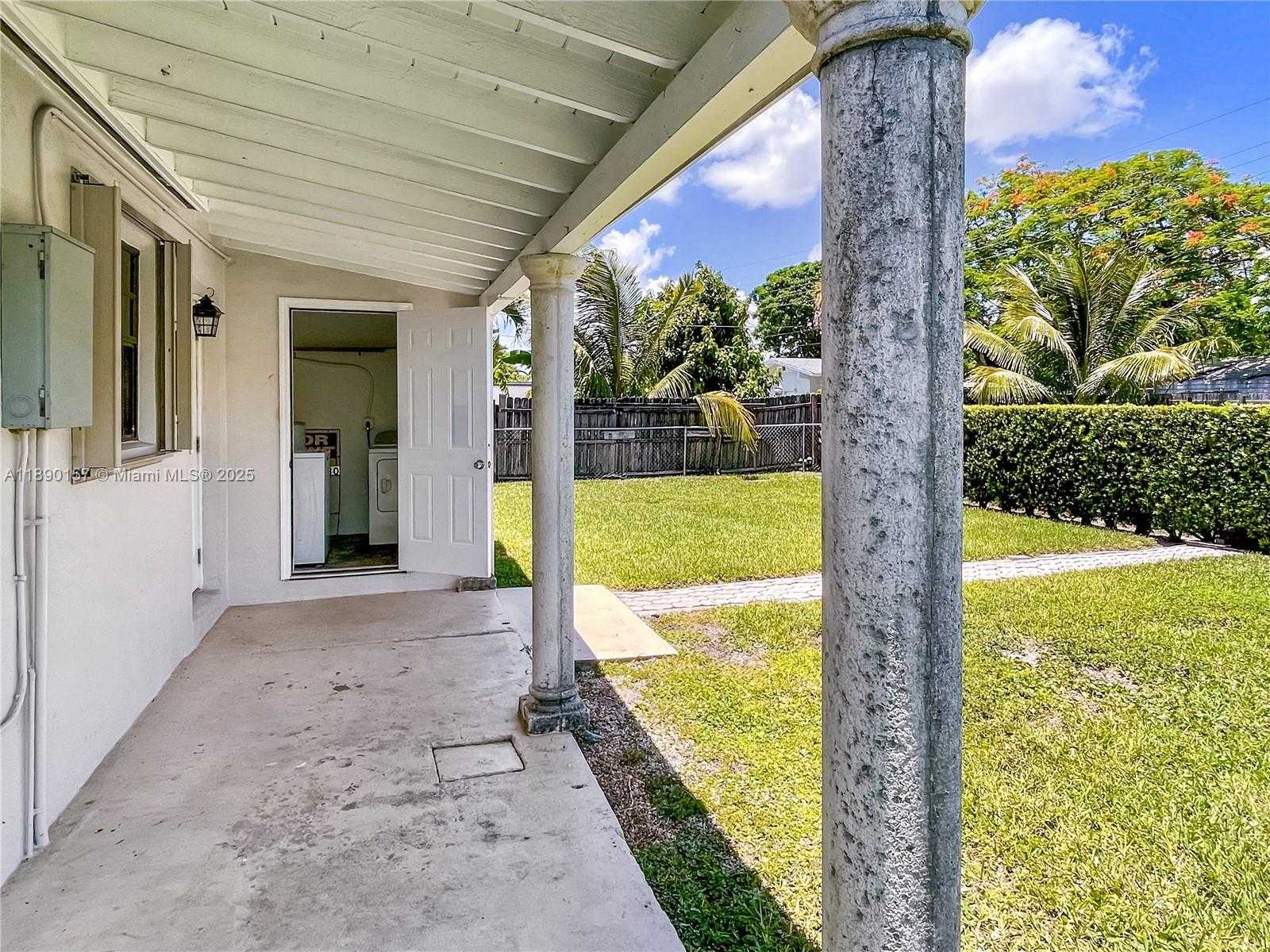 Small Image of 5245 SOUTH WEST 98TH CT, Miami Number 15