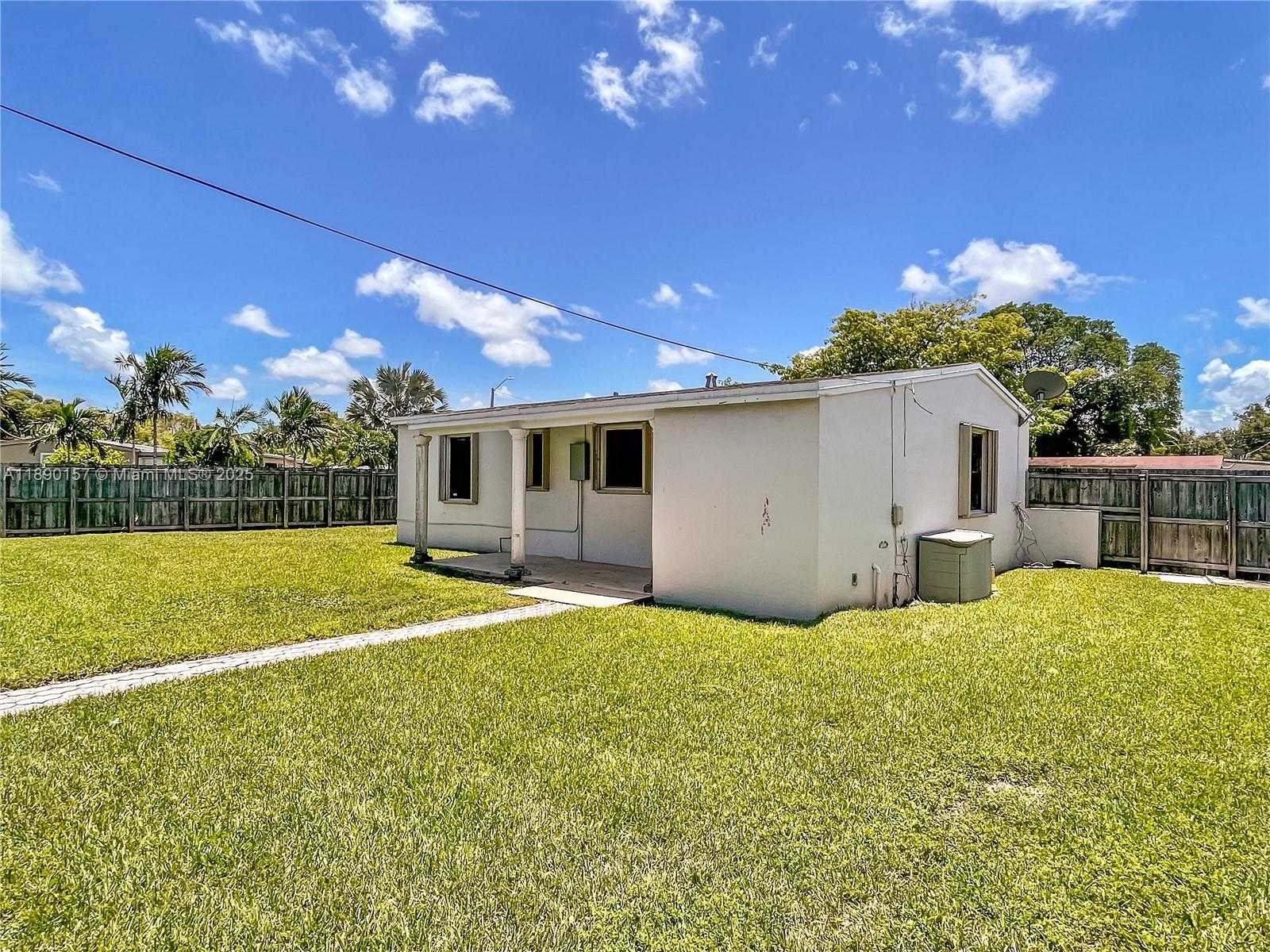 Small Image of 5245 SOUTH WEST 98TH CT, Miami Number 18