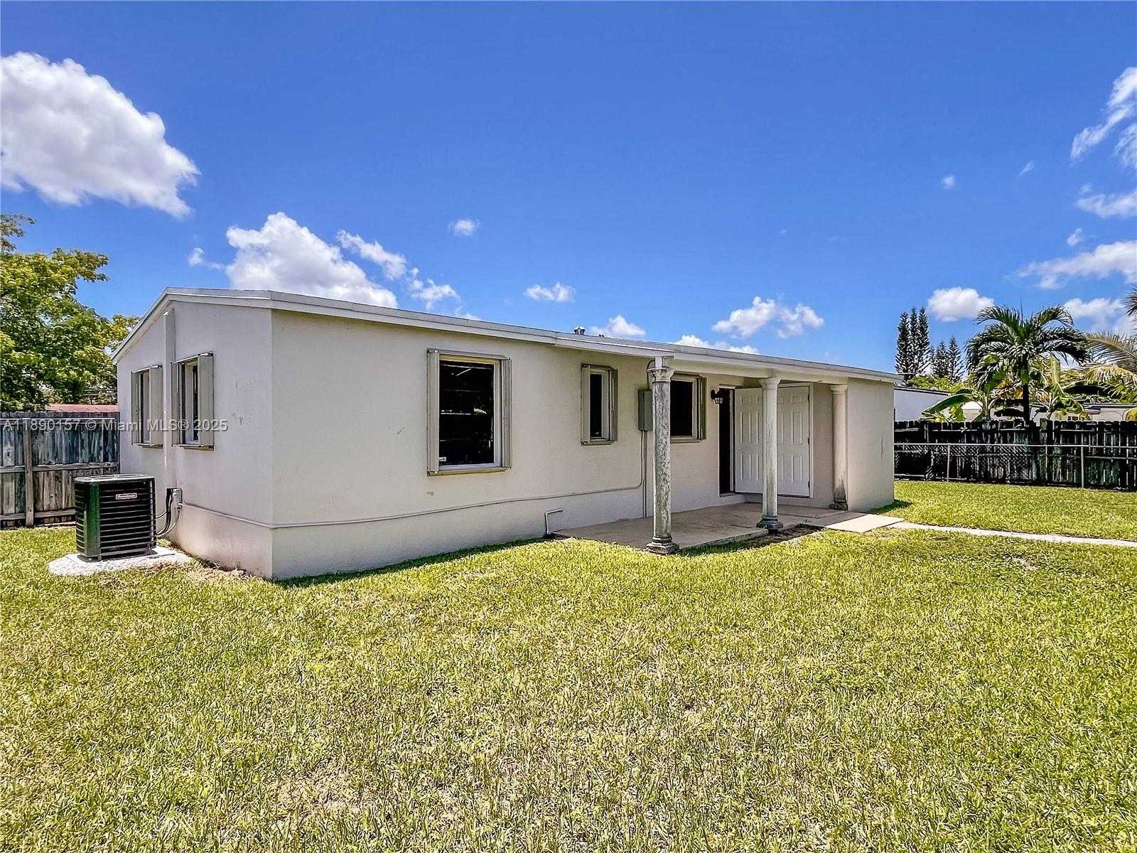 Small Image of 5245 SOUTH WEST 98TH CT, Miami Number 19