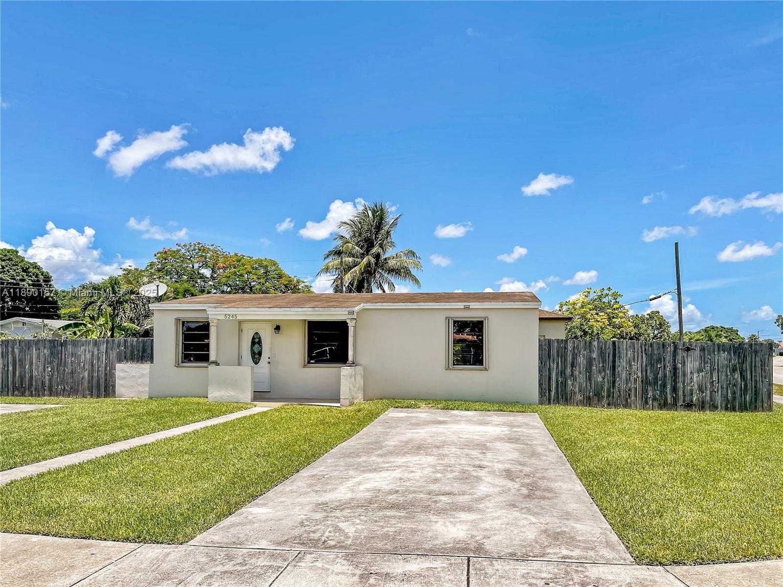 Small Image of 5245 SOUTH WEST 98TH CT, Miami Number 2