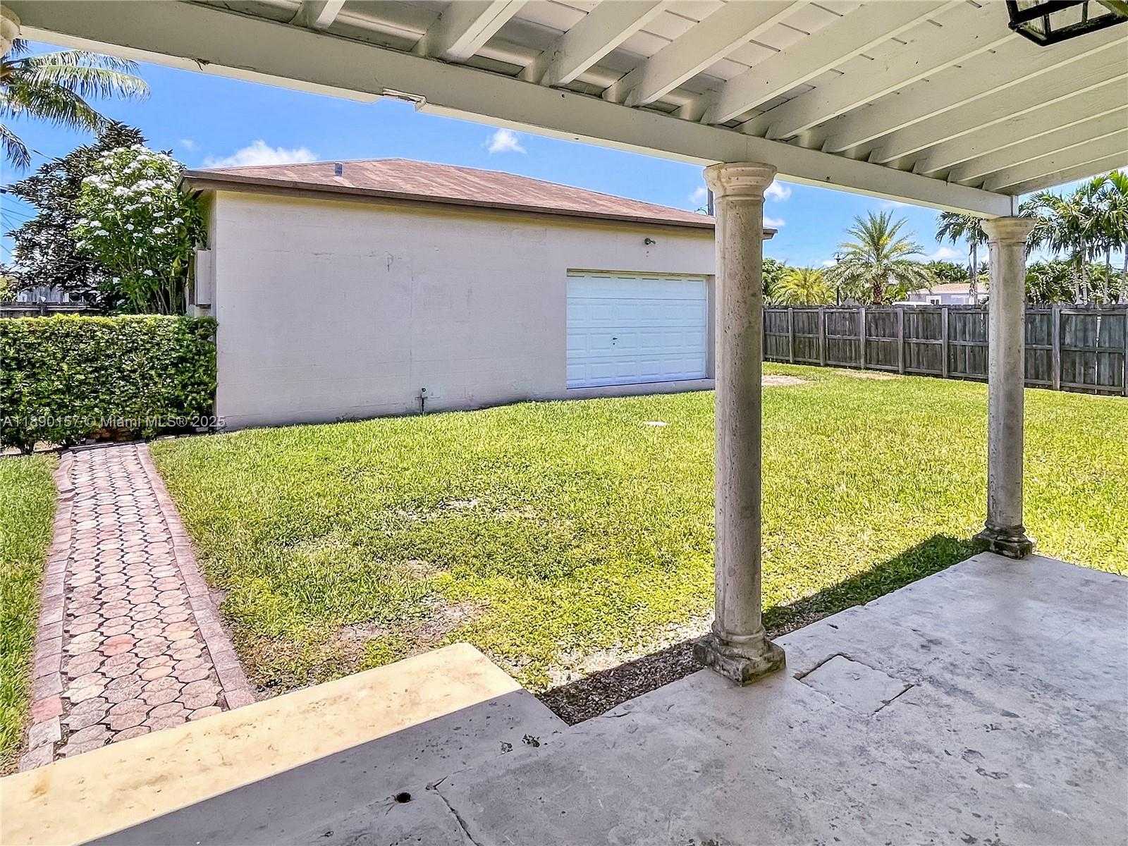 Small Image of 5245 SOUTH WEST 98TH CT, Miami Number 21