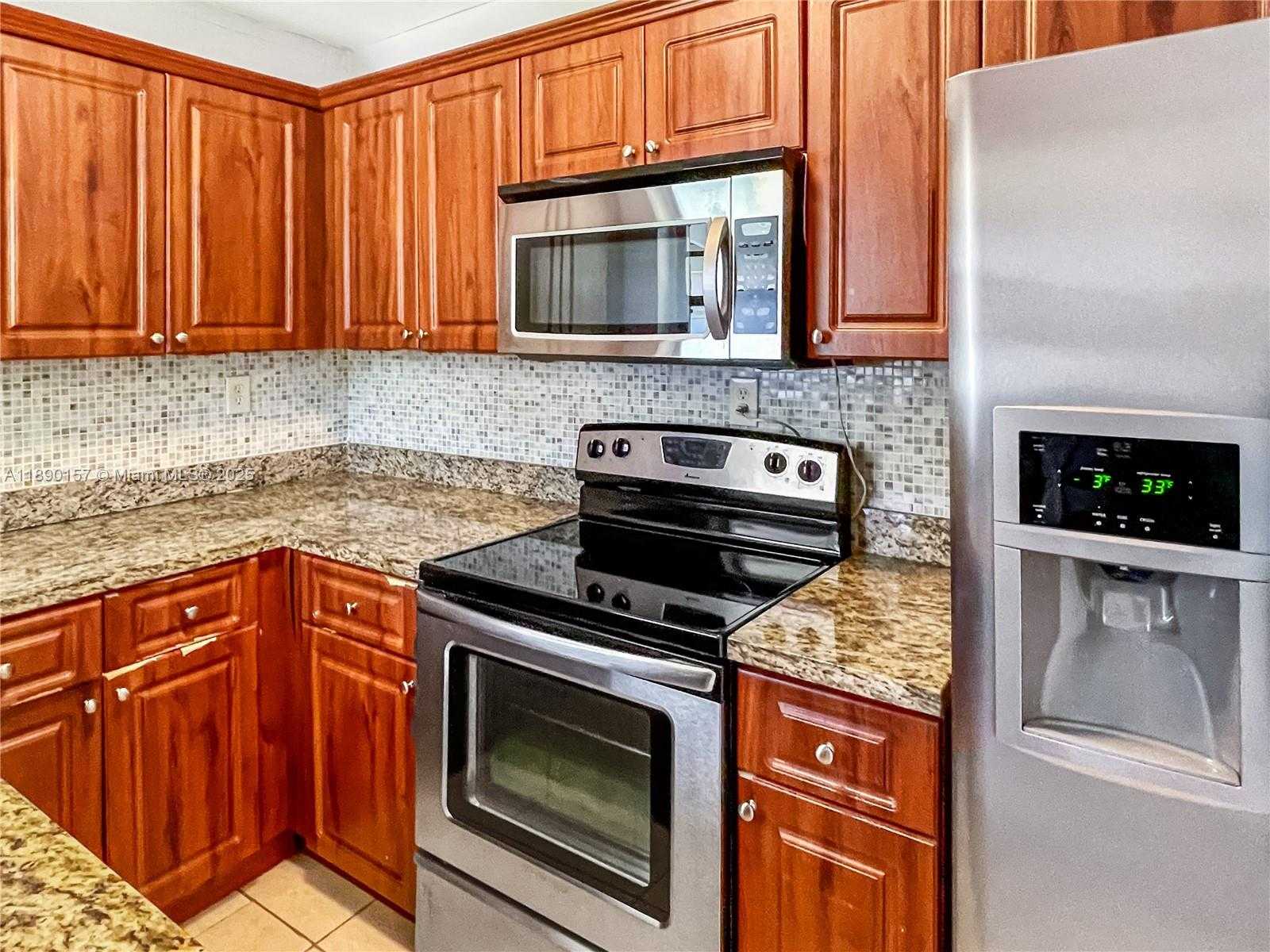 Small Image of 5245 SOUTH WEST 98TH CT, Miami Number 9