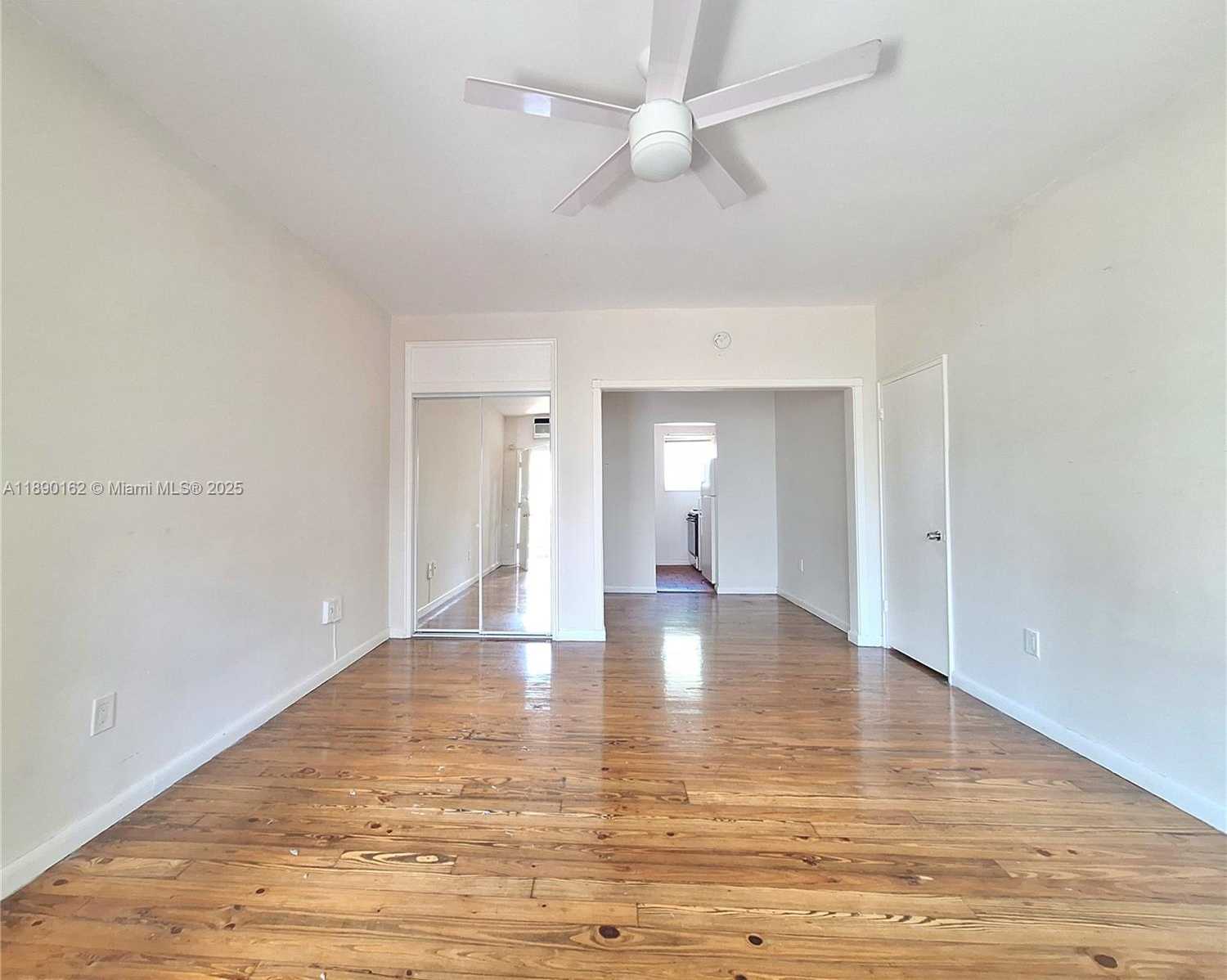 Small Image of 1770 MERIDIAN AVE #202, Miami Beach Number 12