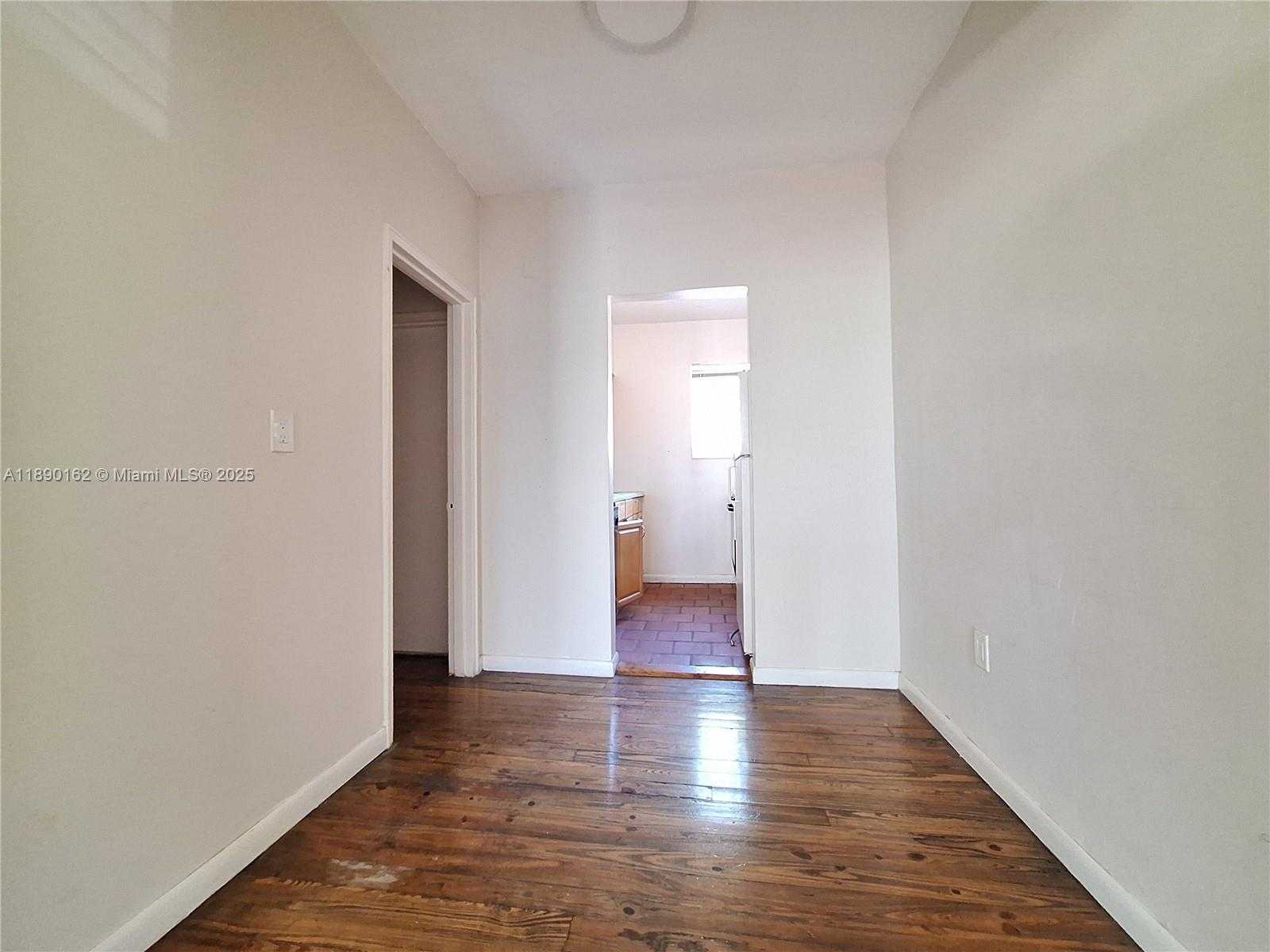 Small Image of 1770 MERIDIAN AVE #202, Miami Beach Number 16