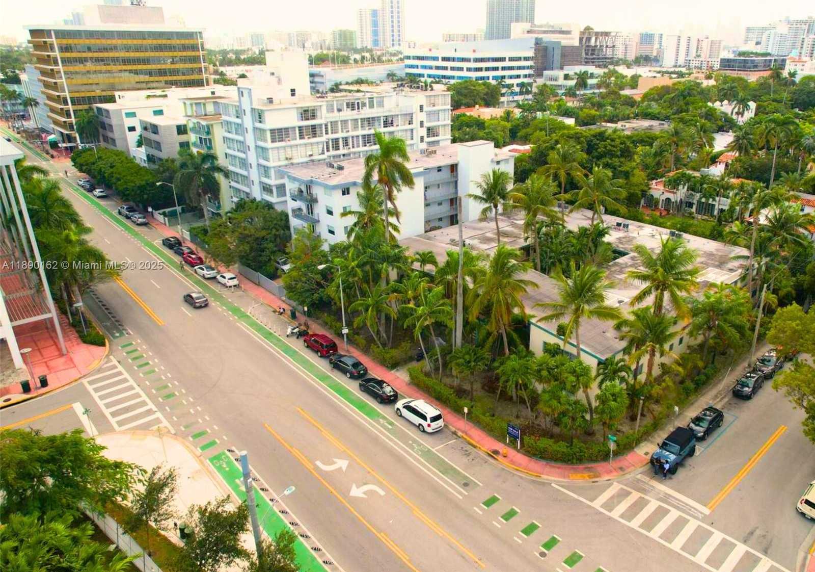Small Image of 1770 MERIDIAN AVE #202, Miami Beach Number 2
