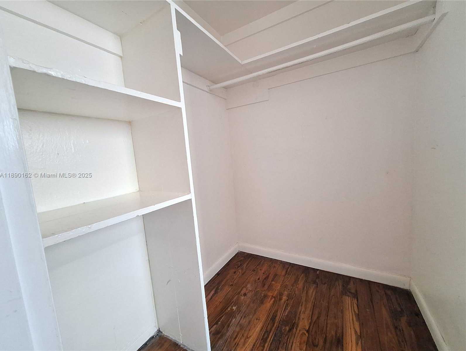 Small Image of 1770 MERIDIAN AVE #202, Miami Beach Number 20