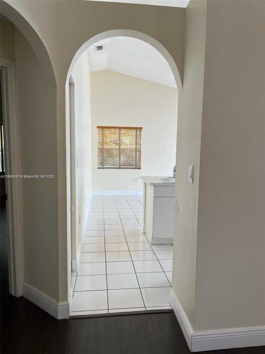Small Image of 9928 NORTH WEST 29TH TER, Doral Number 19