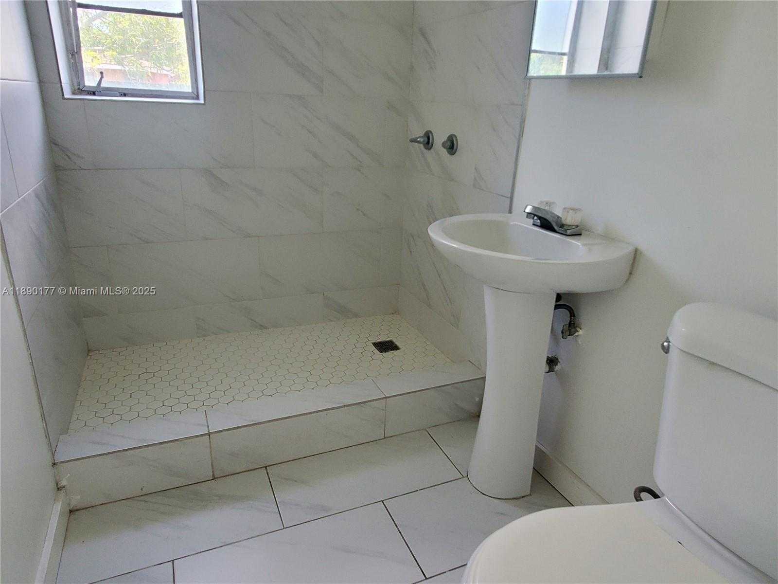 Small Image of 1240 NORTH EAST 143RD ST, North Miami Number 7