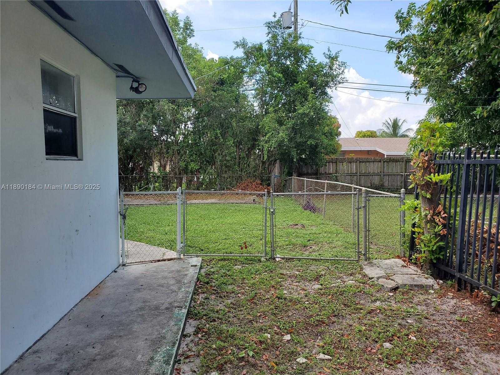 Small Image of 1160 NORTH EAST 200TH TER #1, Miami Number 12