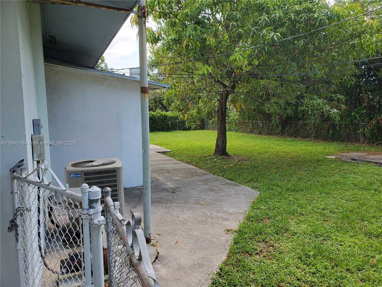 Small Image of 1160 NORTH EAST 200TH TER #1, Miami Number 13