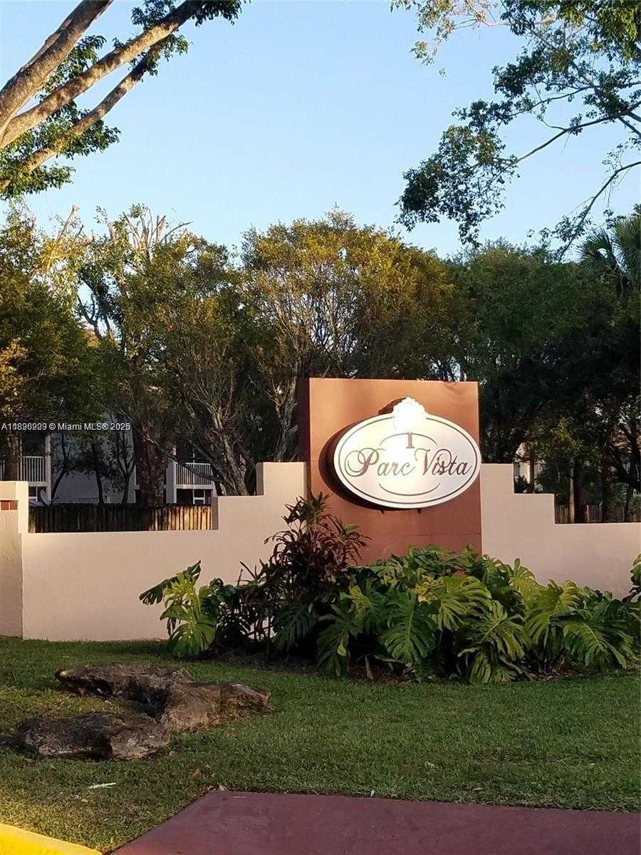 Small Image of 9251 SOUTH WEST 138TH PL #9251, Miami Number 11