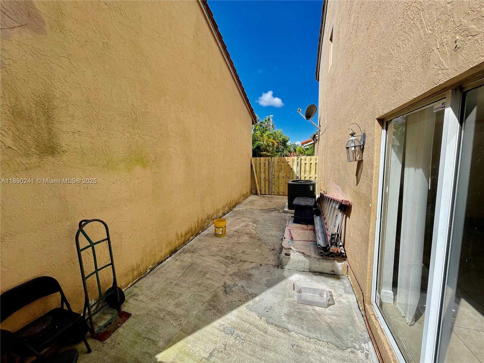 Small Image of 10223 SOUTH WEST 156TH AVE #10223, Miami Number 11