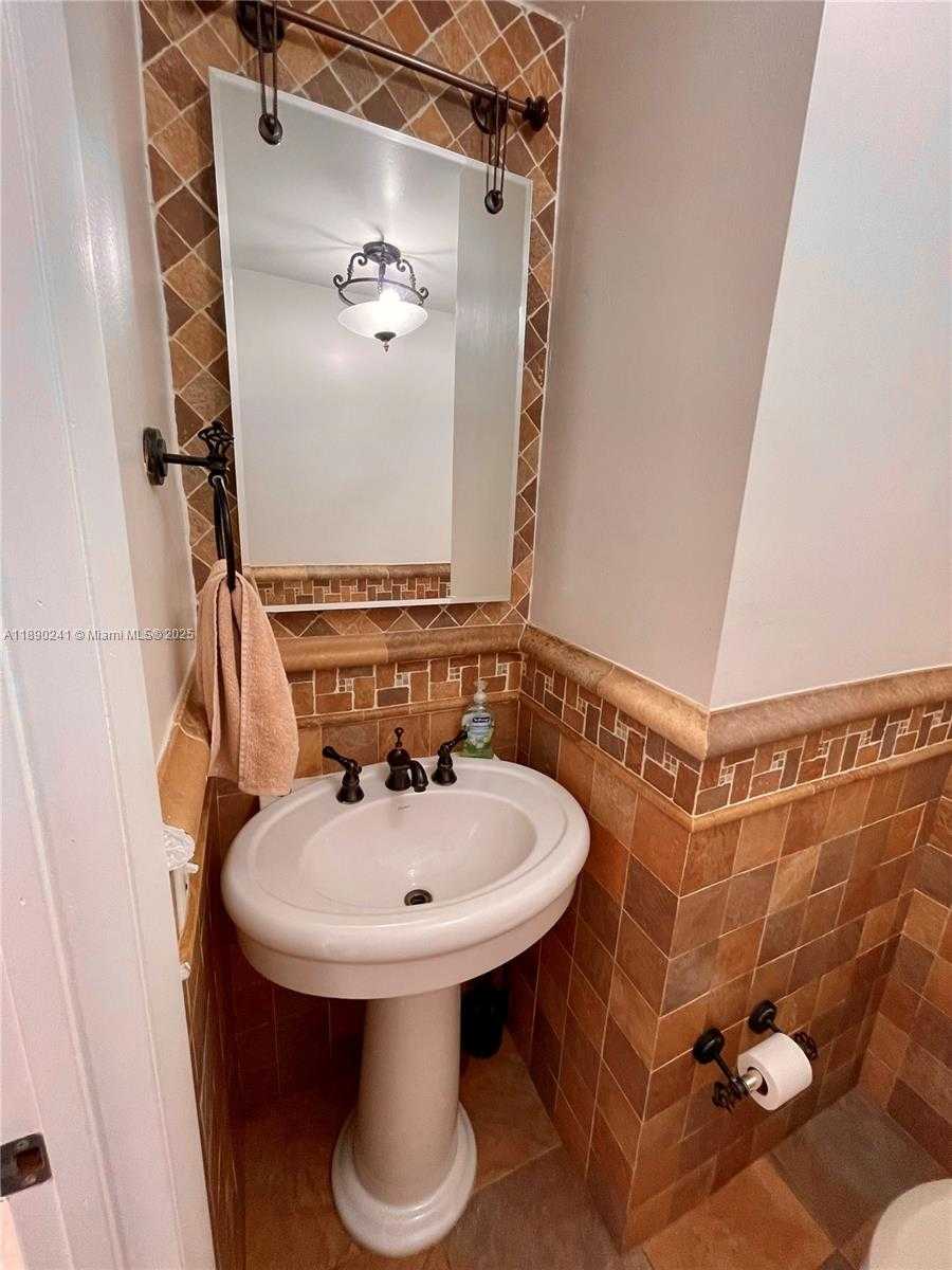 Small Image of 10223 SOUTH WEST 156TH AVE #10223, Miami Number 13