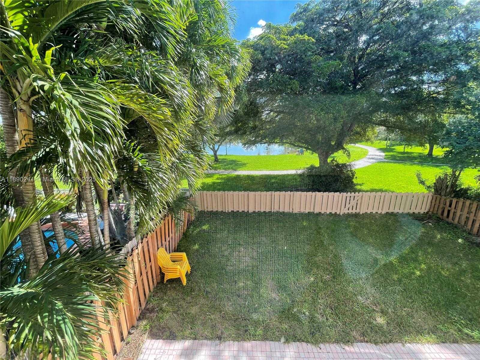 Small Image of 10223 SOUTH WEST 156TH AVE #10223, Miami Number 20