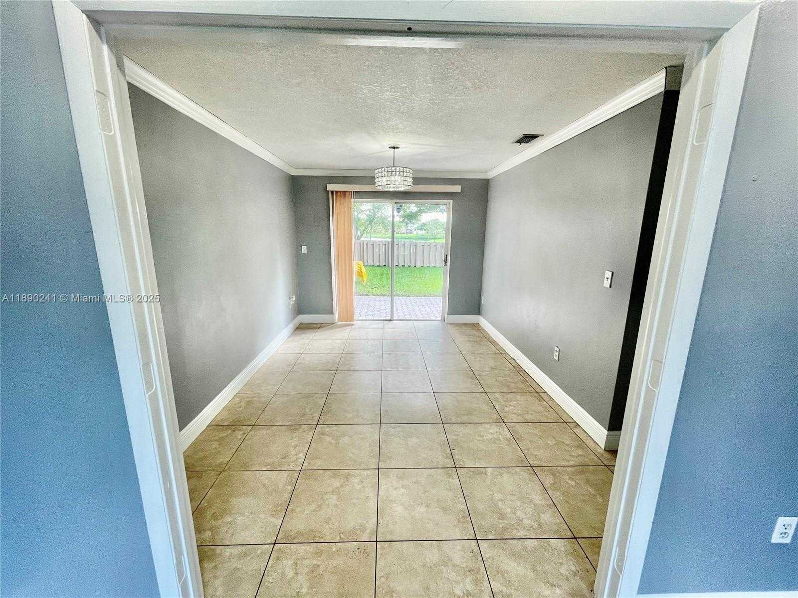 Small Image of 10223 SOUTH WEST 156TH AVE #10223, Miami Number 5