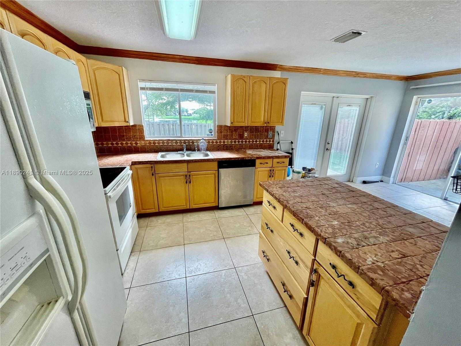 Small Image of 10223 SOUTH WEST 156TH AVE #10223, Miami Number 7