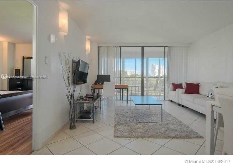 Small Image of 20400 WEST COUNTRY CLUB DR #410, Aventura Number 2