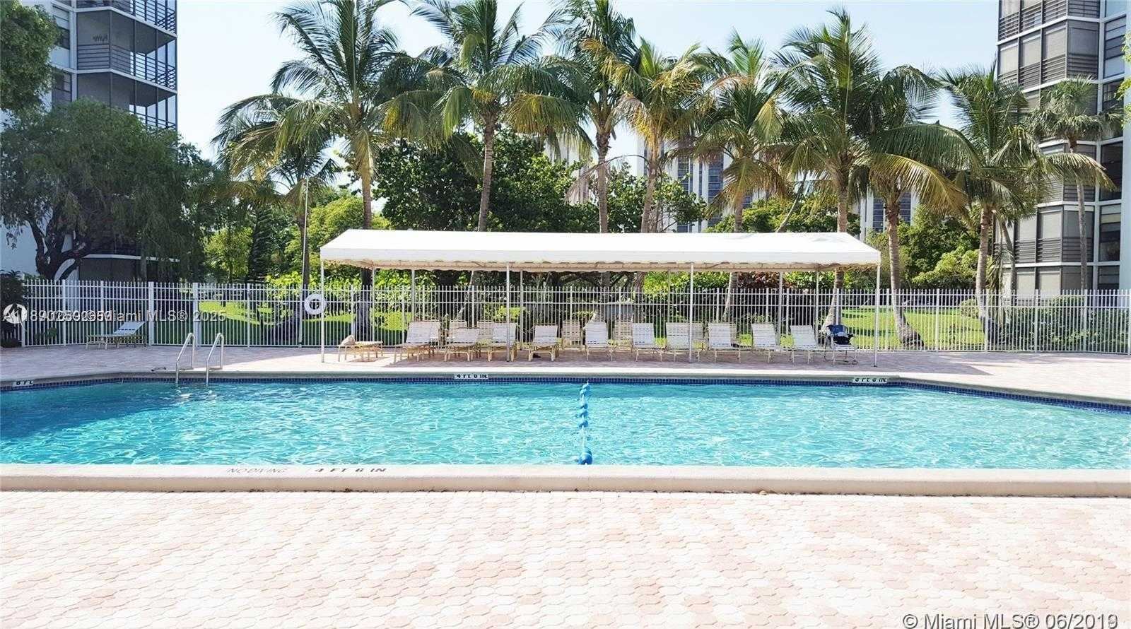 Small Image of 20400 WEST COUNTRY CLUB DR #410, Aventura Number 6