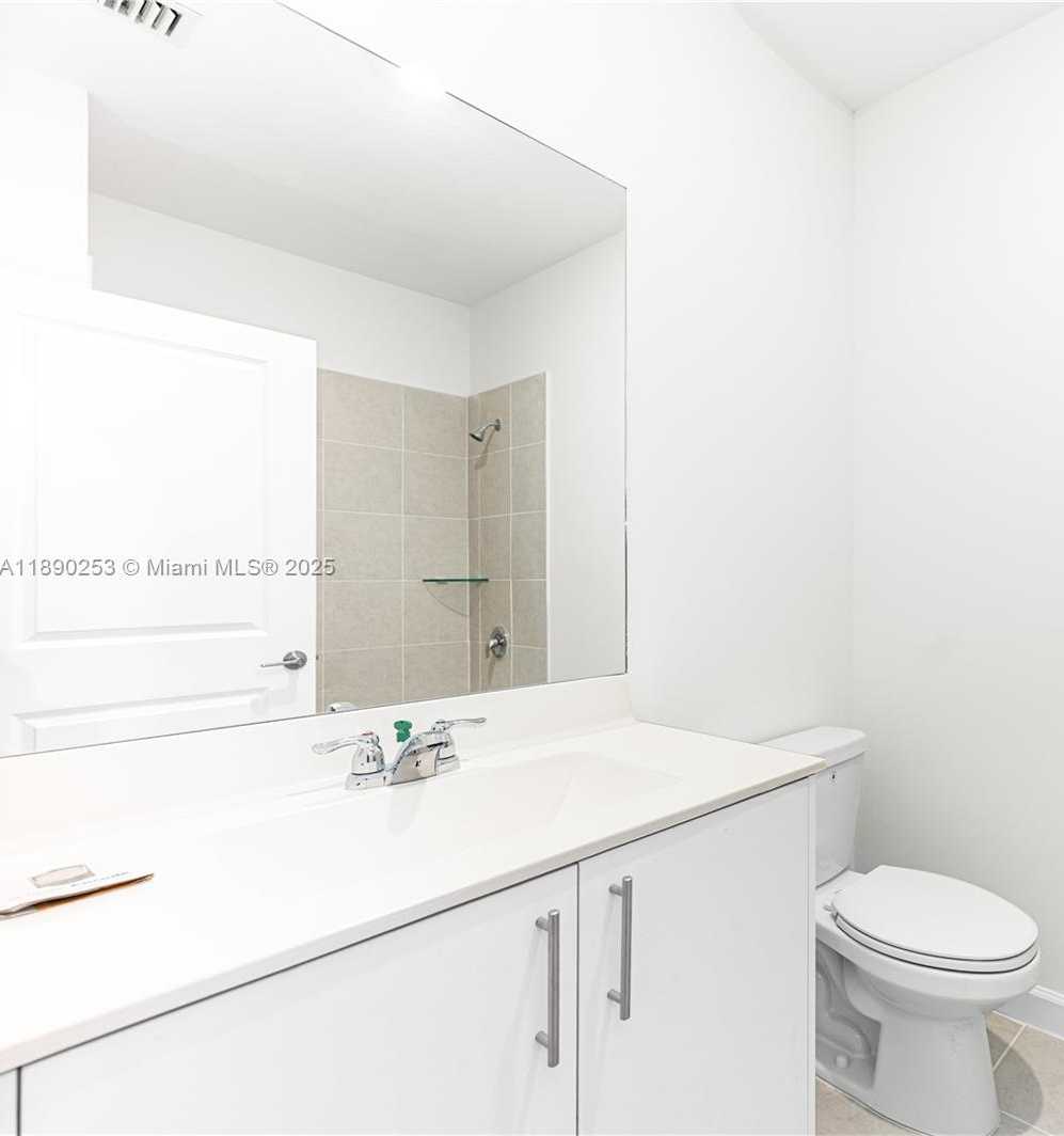 Small Image of 2232 SOUTH EAST 30TH ST #1, Homestead Number 10