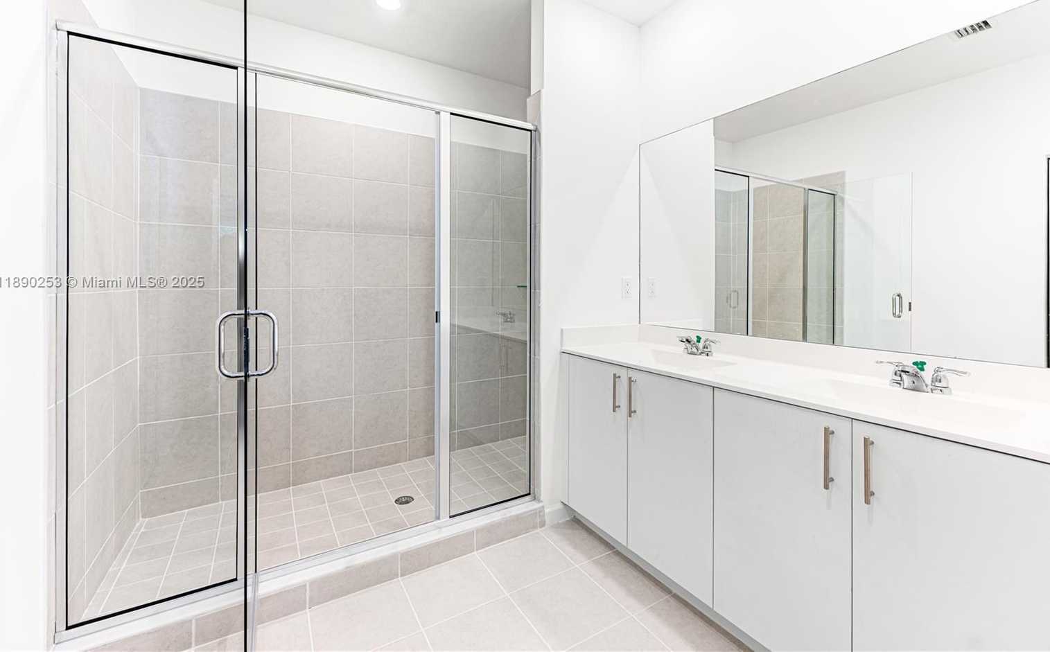 Small Image of 2232 SOUTH EAST 30TH ST #1, Homestead Number 14
