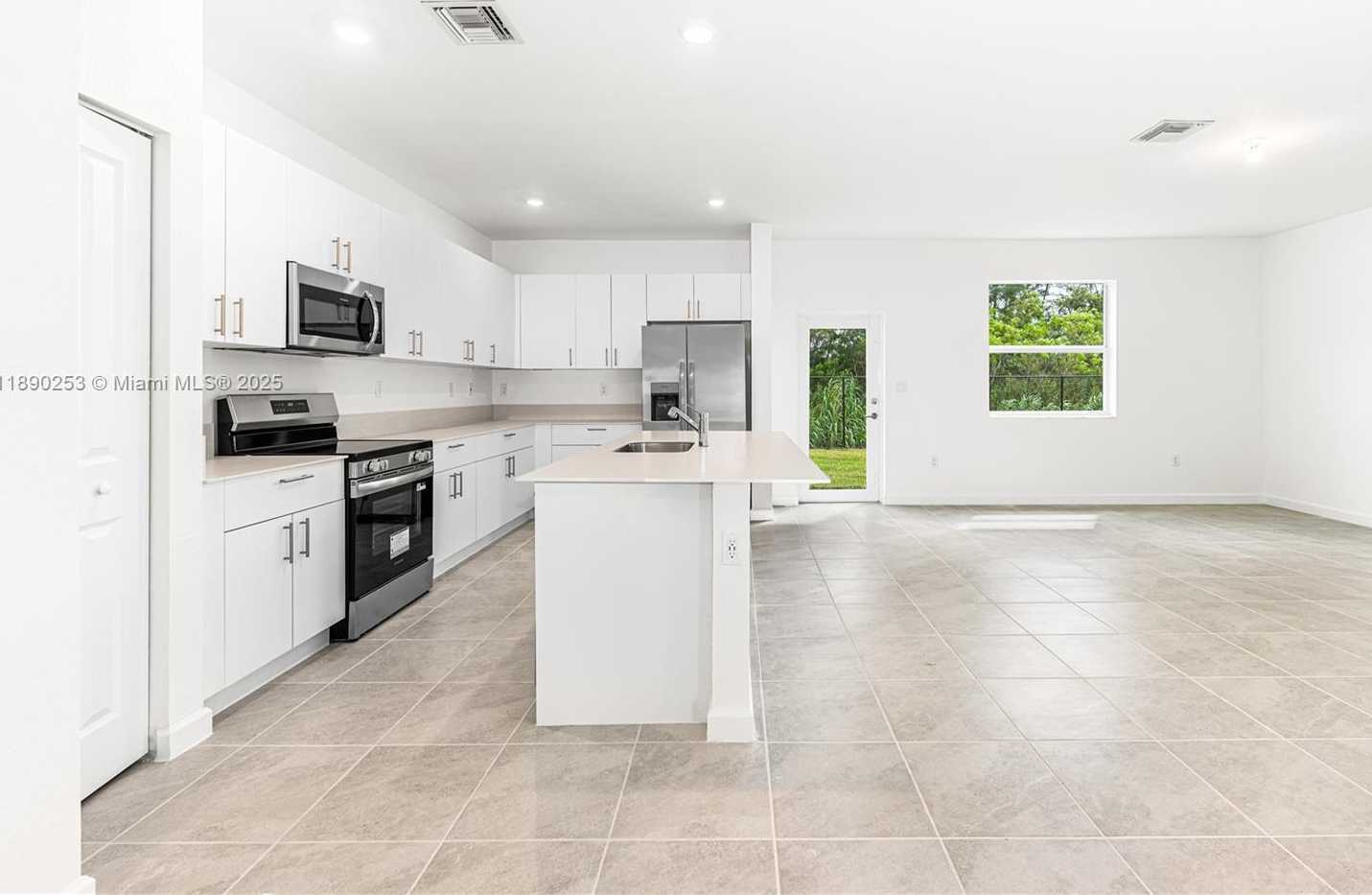Small Image of 2232 SOUTH EAST 30TH ST #1, Homestead Number 3