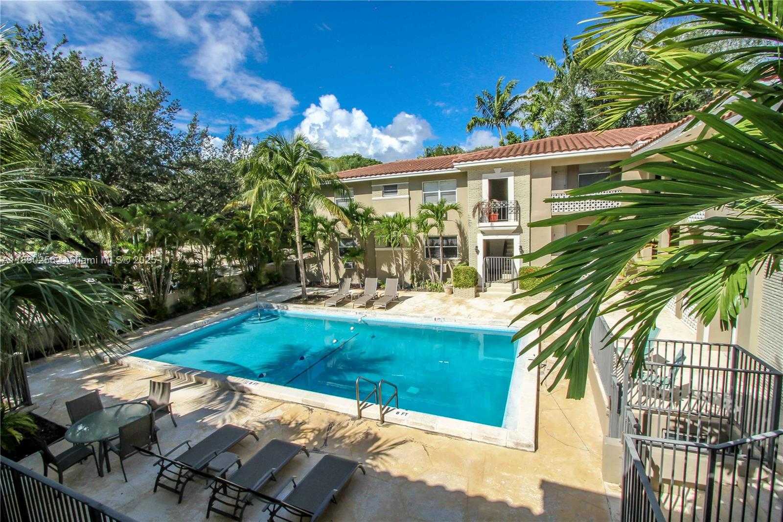 Small Image of 125 EDGEWATER DR #11, Coral Gables Number 24