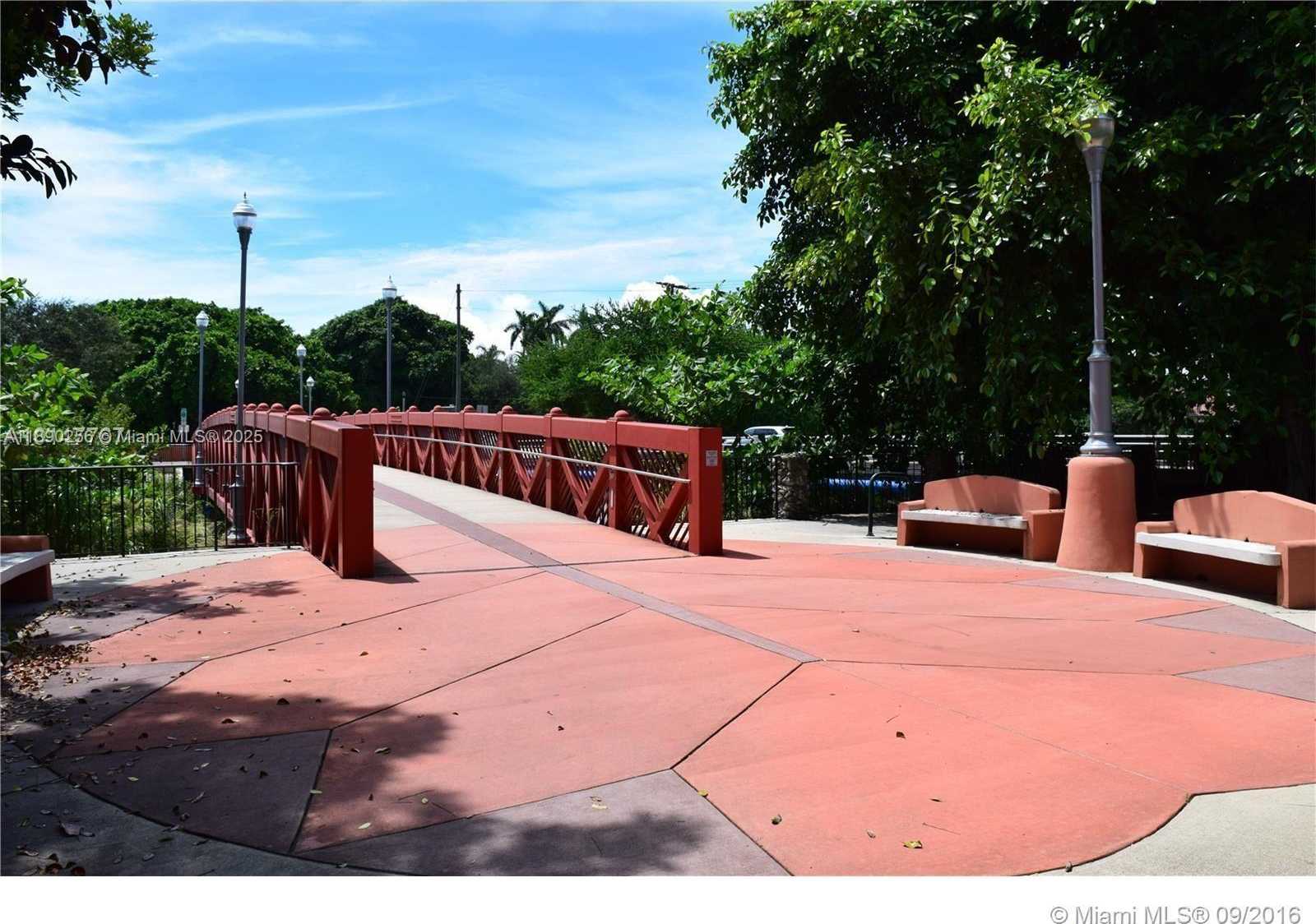 Small Image of 125 EDGEWATER DR #11, Coral Gables Number 29