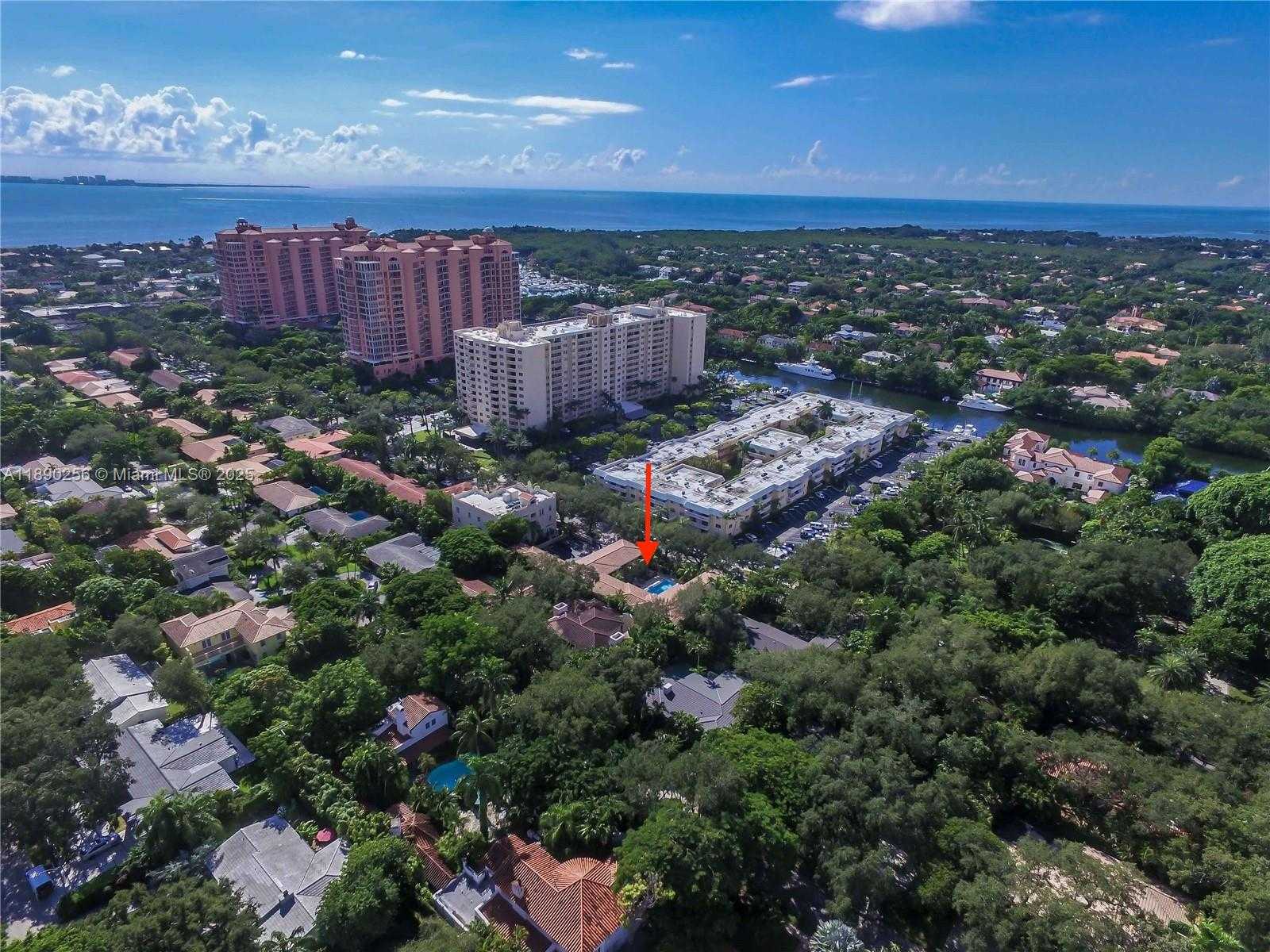 Small Image of 125 EDGEWATER DR #11, Coral Gables Number 3