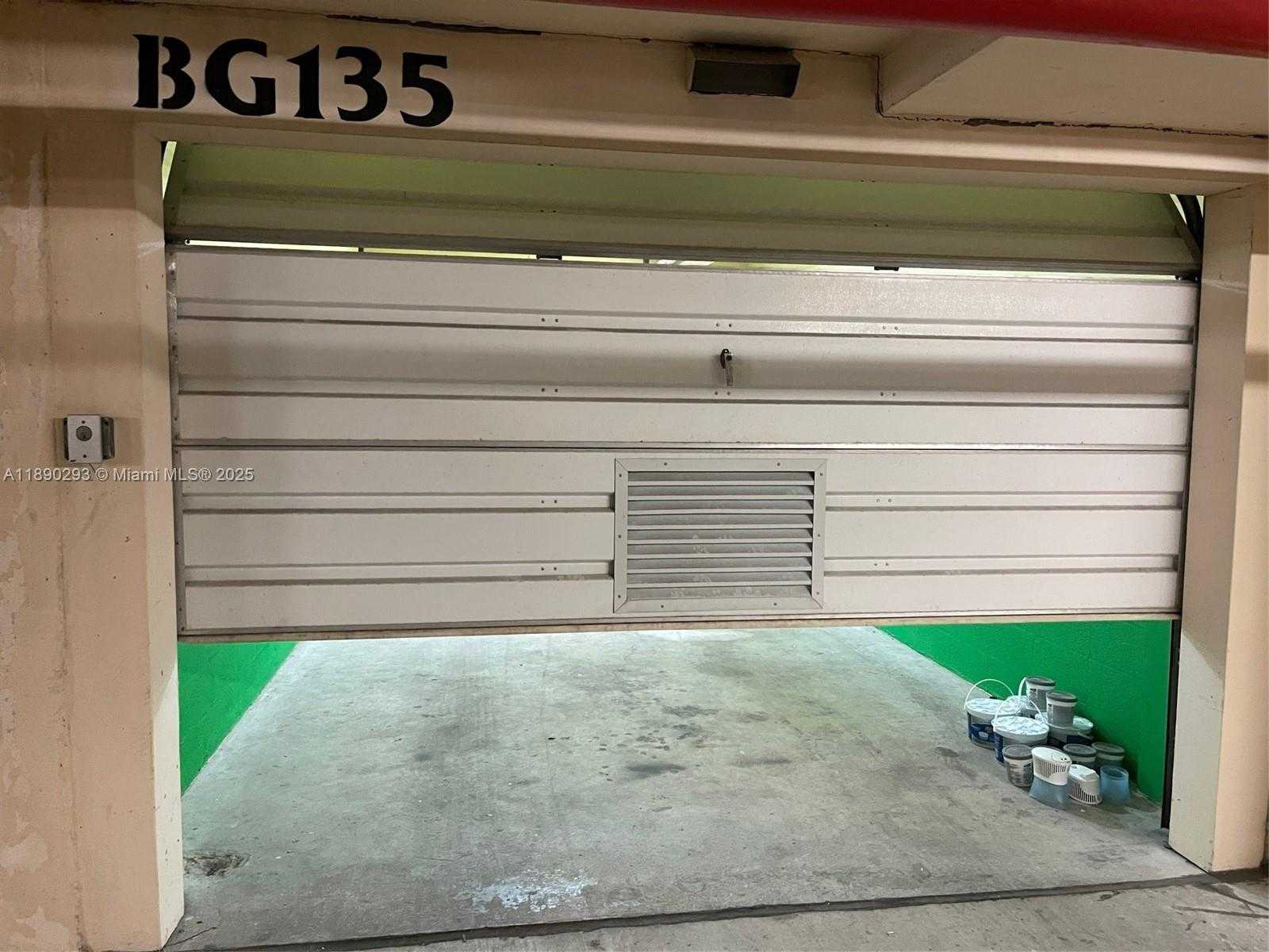 Small Image of 520 BRICKELL KEY DR #UPH-03, Miami Number 29