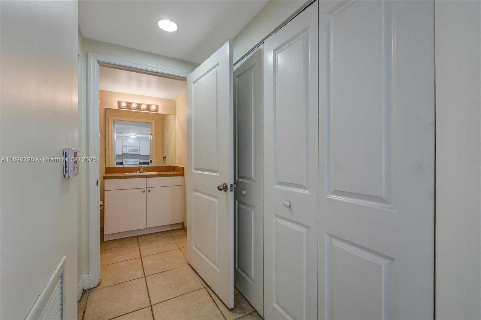 Small Image of 1250 SOUTH MIAMI AVE #1010, Miami Number 18