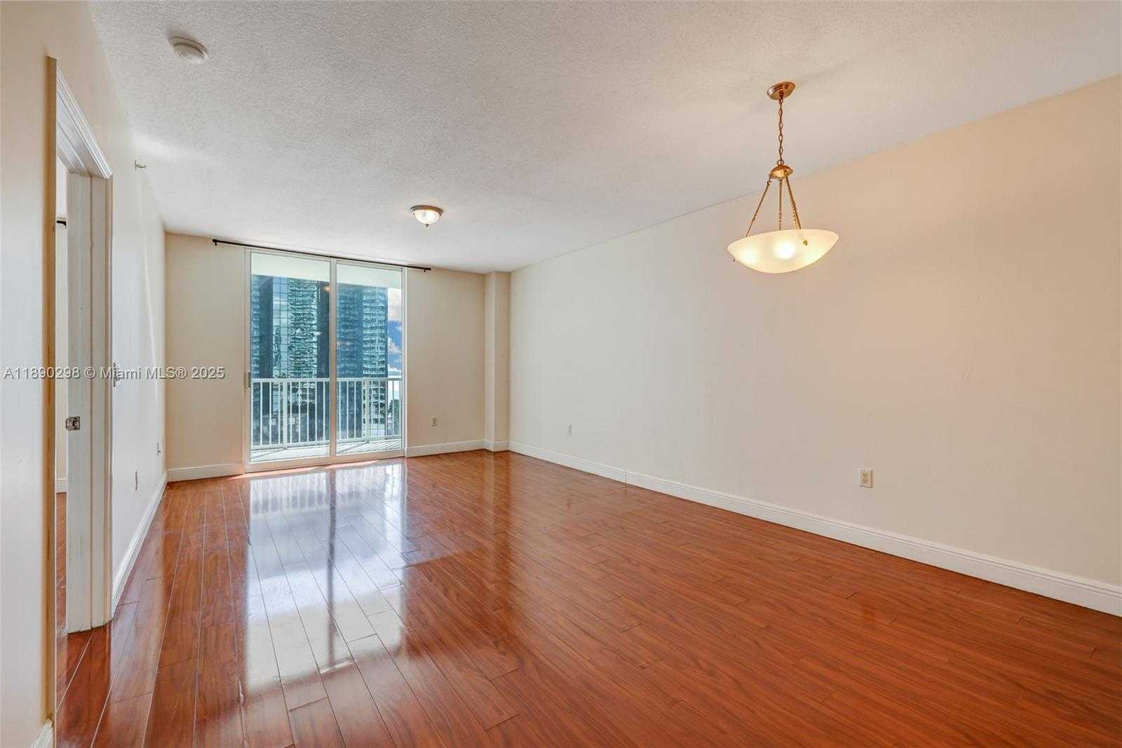Small Image of 1250 SOUTH MIAMI AVE #1010, Miami Number 5