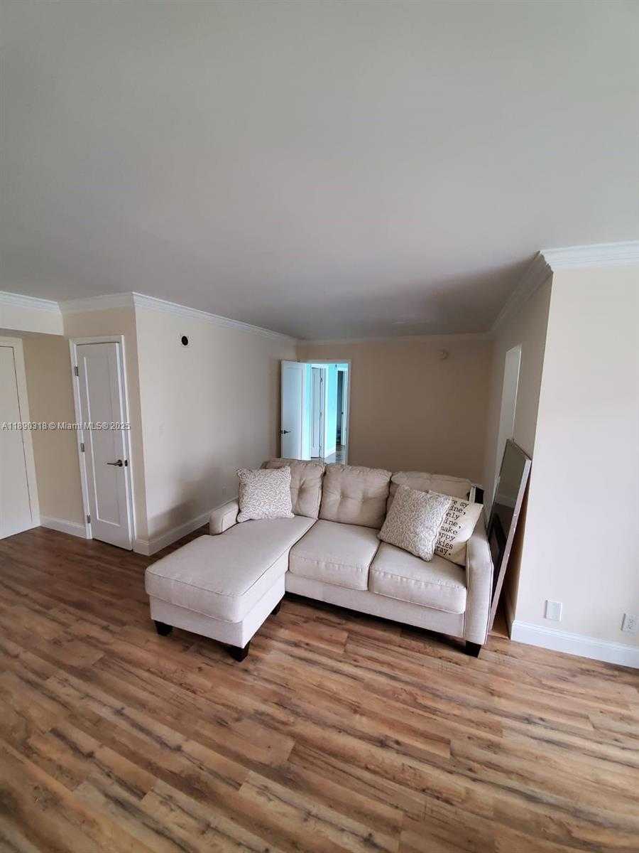 Small Image of 16919 NORTH BAY RD #408, Sunny Isles Beach Number 14