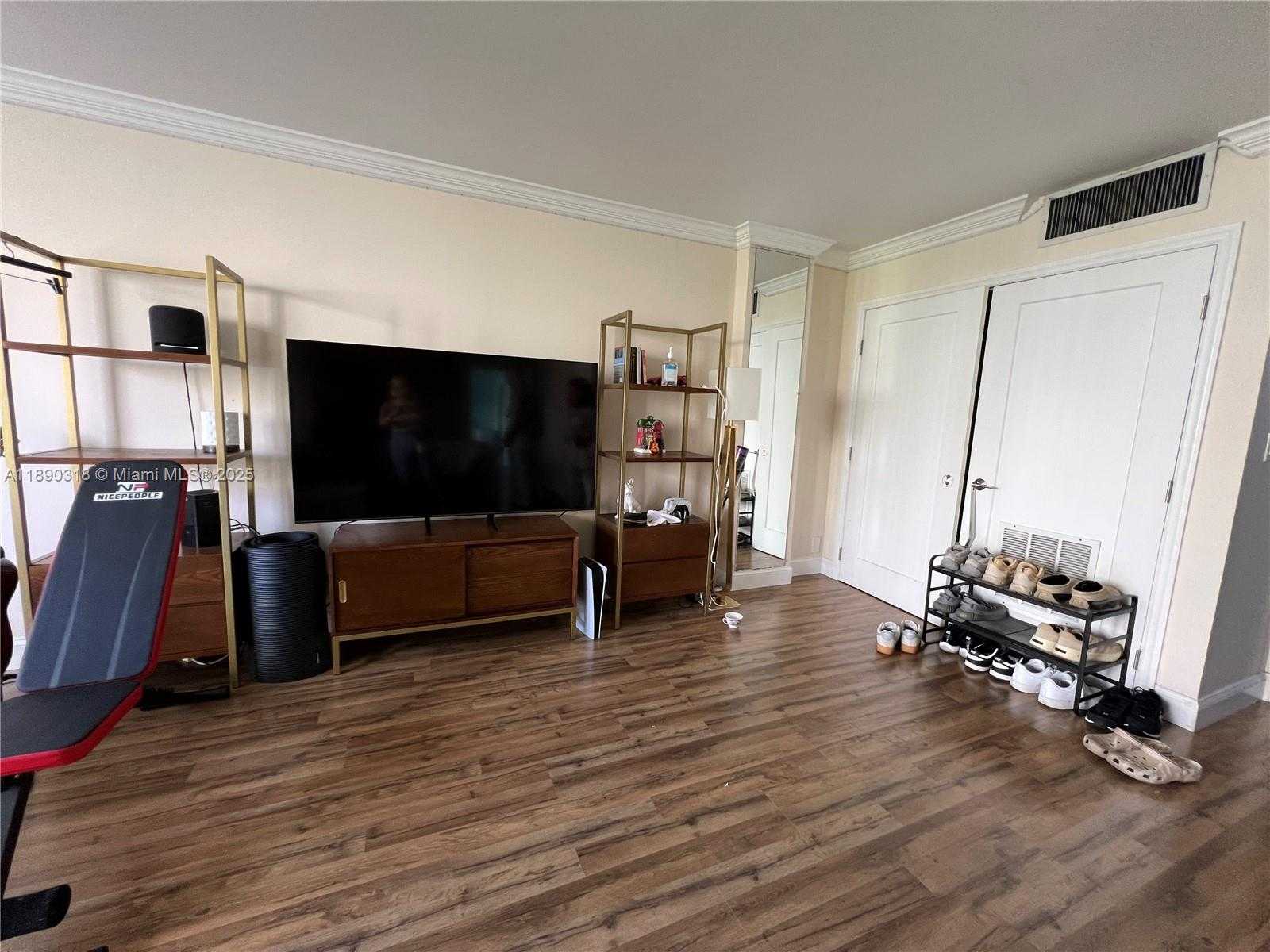 Small Image of 16919 NORTH BAY RD #408, Sunny Isles Beach Number 31