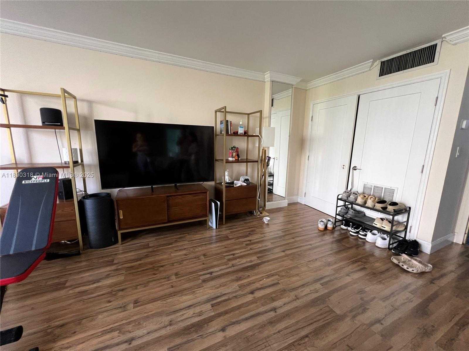 Small Image of 16919 NORTH BAY RD #408, Sunny Isles Beach Number 32