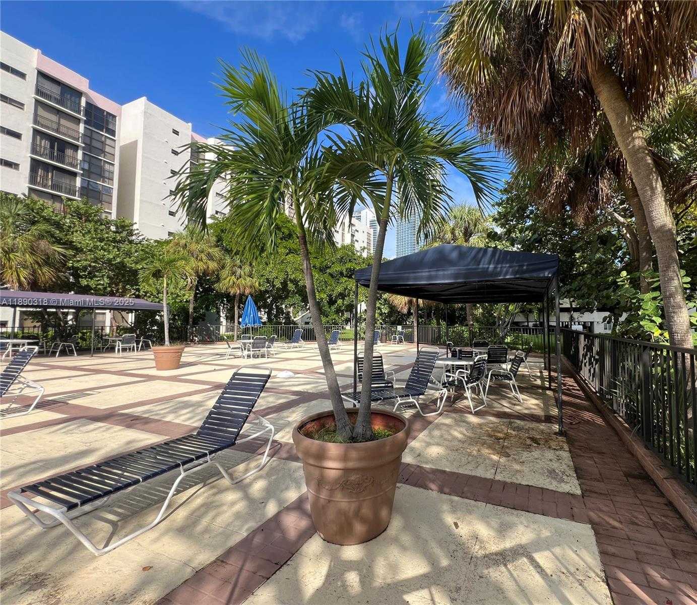 Small Image of 16919 NORTH BAY RD #408, Sunny Isles Beach Number 34